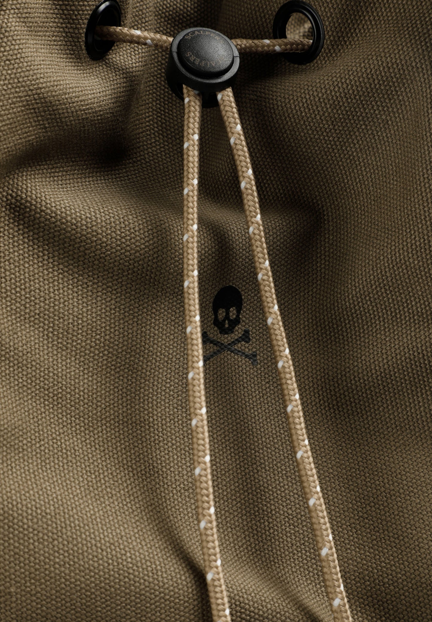 TASCHE MIT DOPPELTEN TRAGEGURTEN UND LOGO