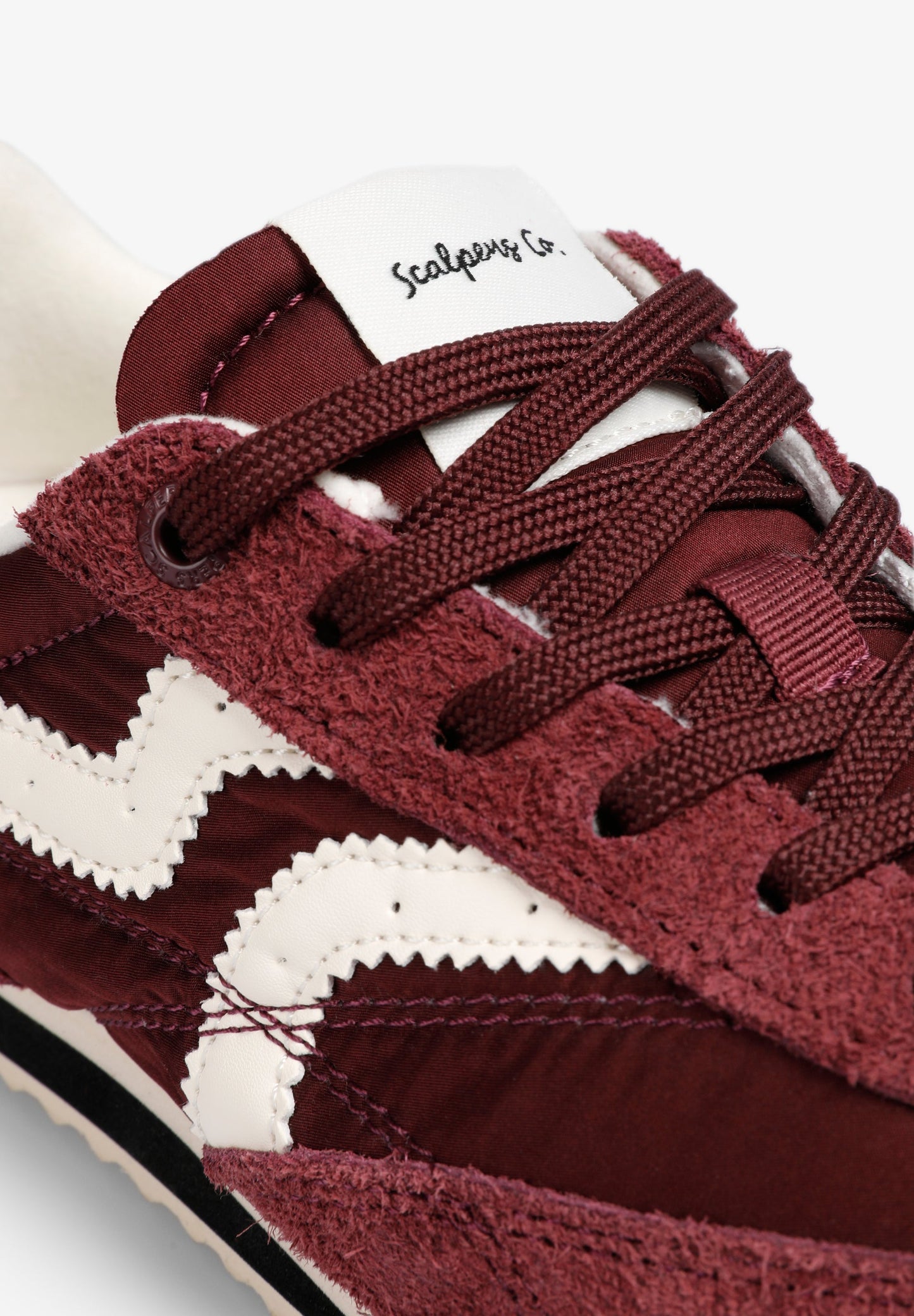 WILDLEDER-SNEAKER IM RETRO-STIL