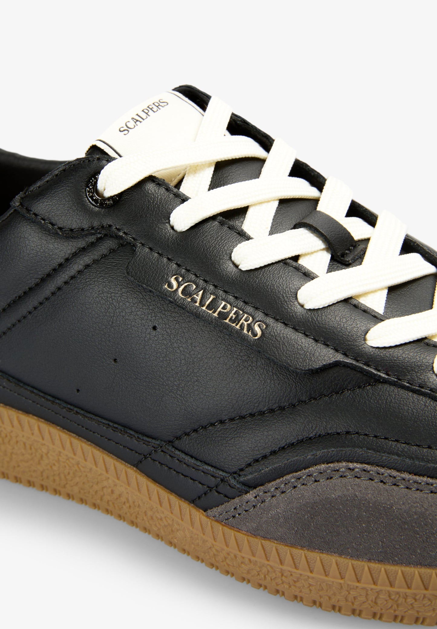 LEATHER TRAINER WITH CONTRAST SOLE