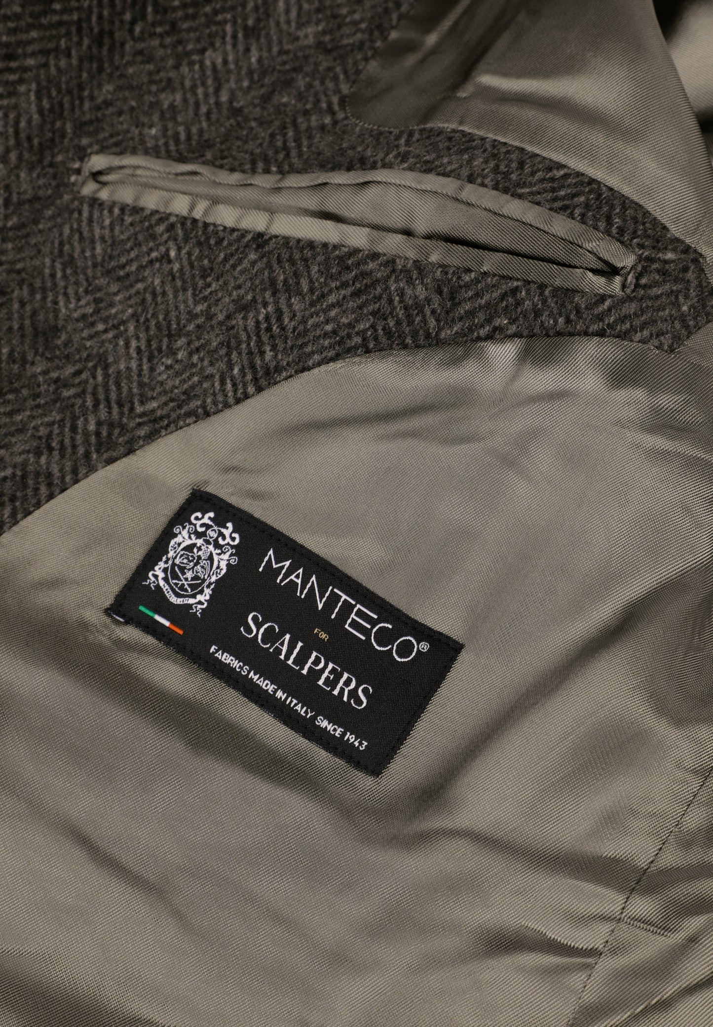 MANTEAU EN LAINE À CHEVRONS