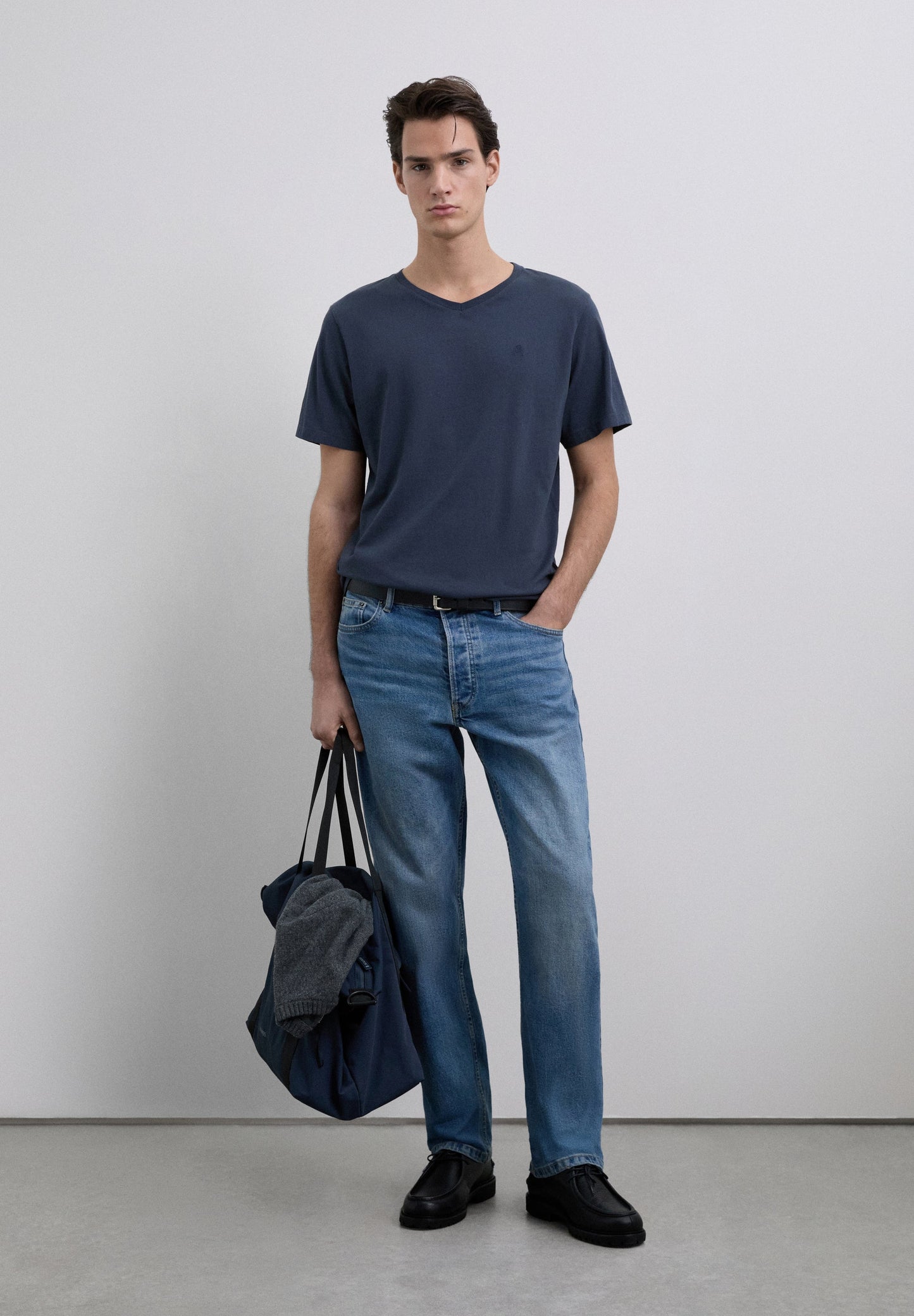 EMBROIDERED SKULL T-SHIRT