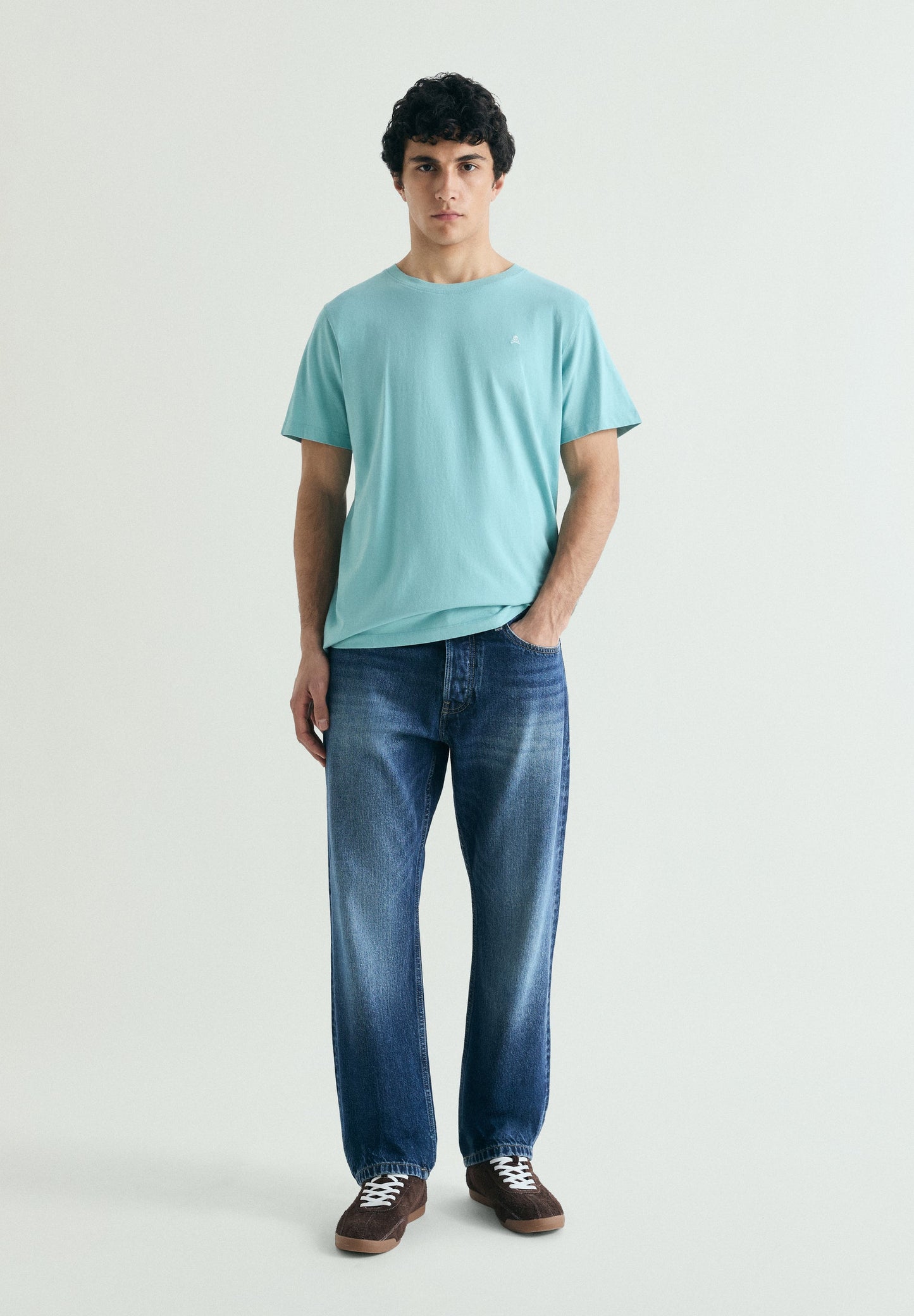 VERWASCHENES T-SHIRT MIT STICKEREI