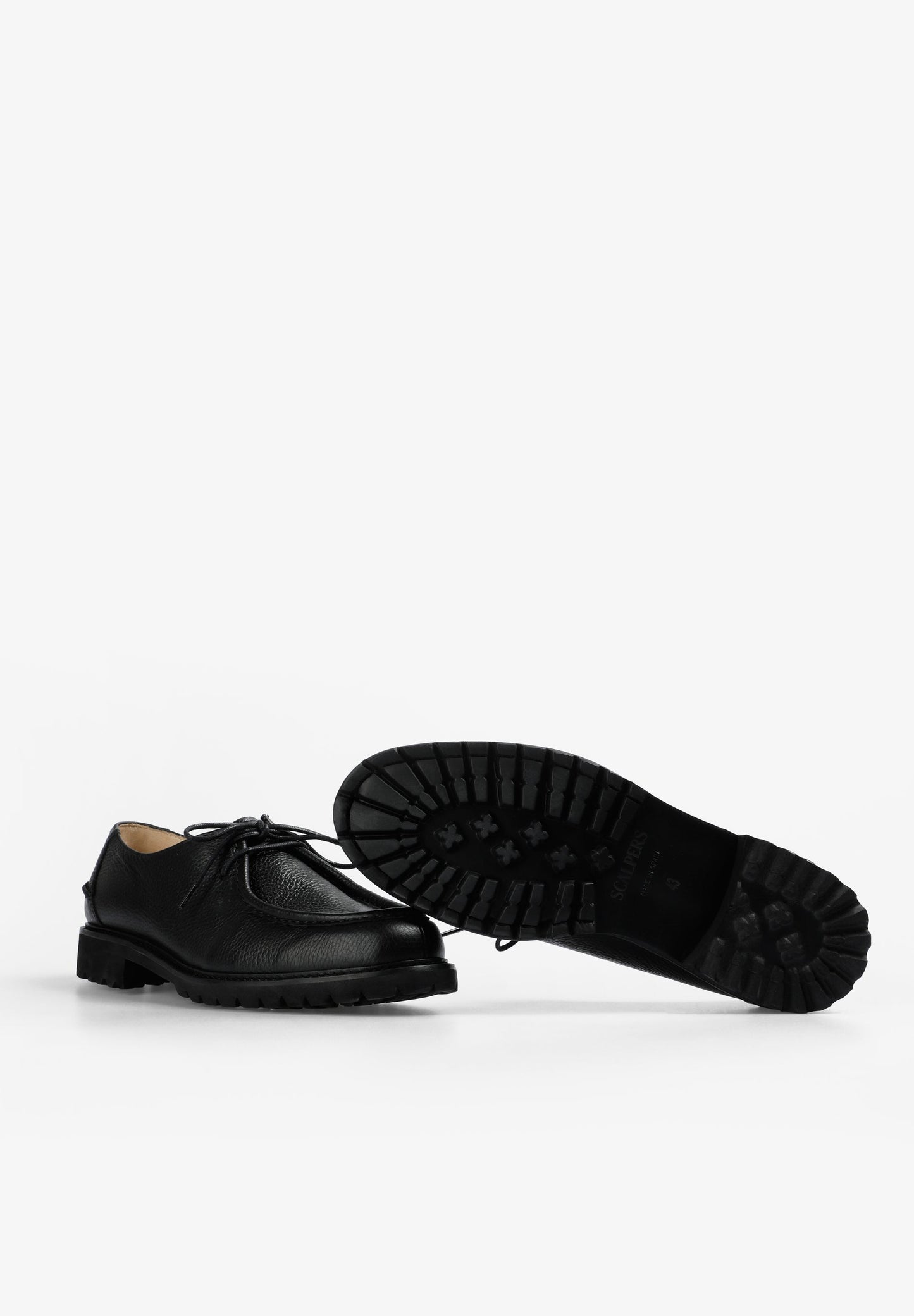 CHAUSSURES CUIR SEMELLE CRANTÉE