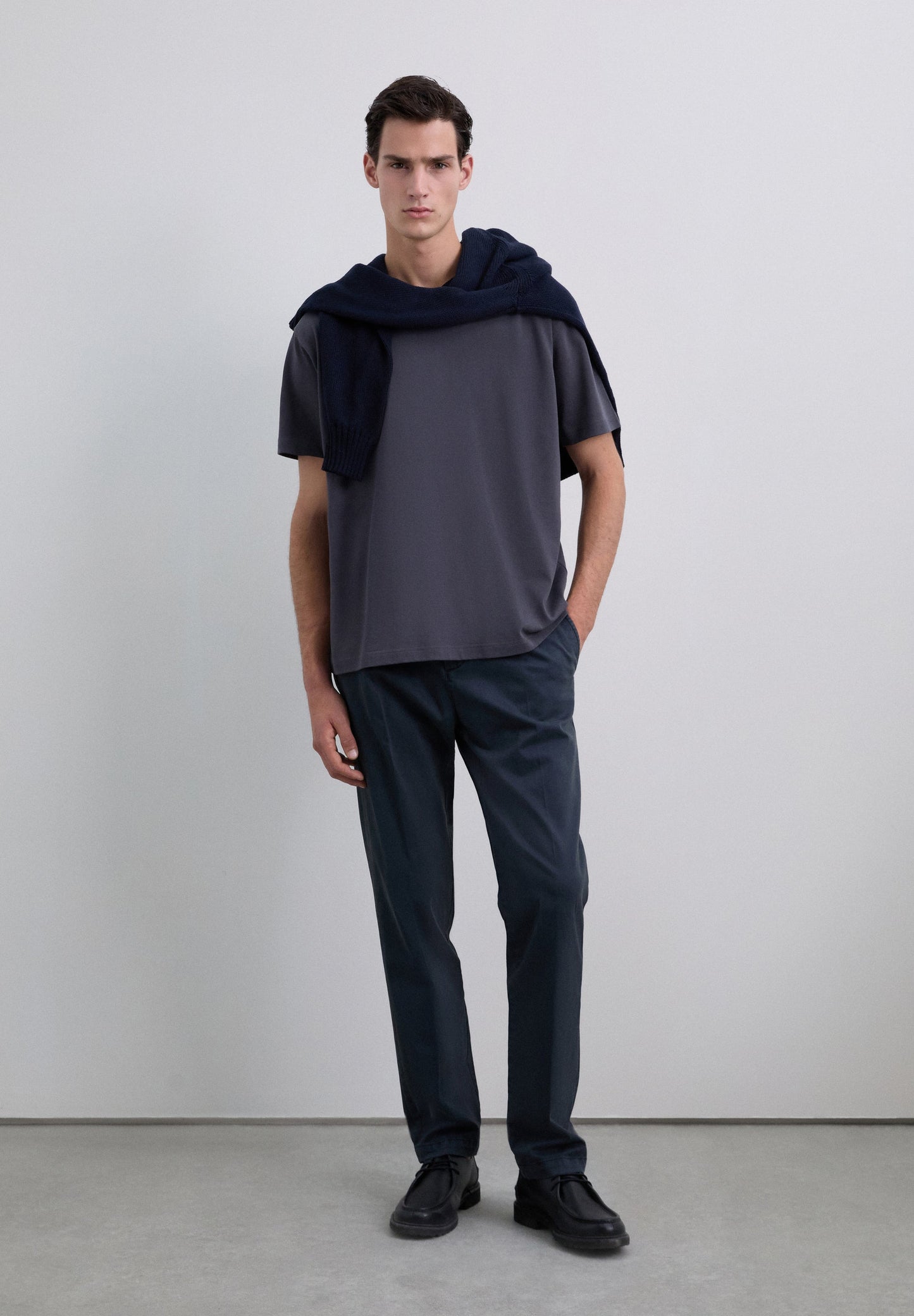 SOLID TEE