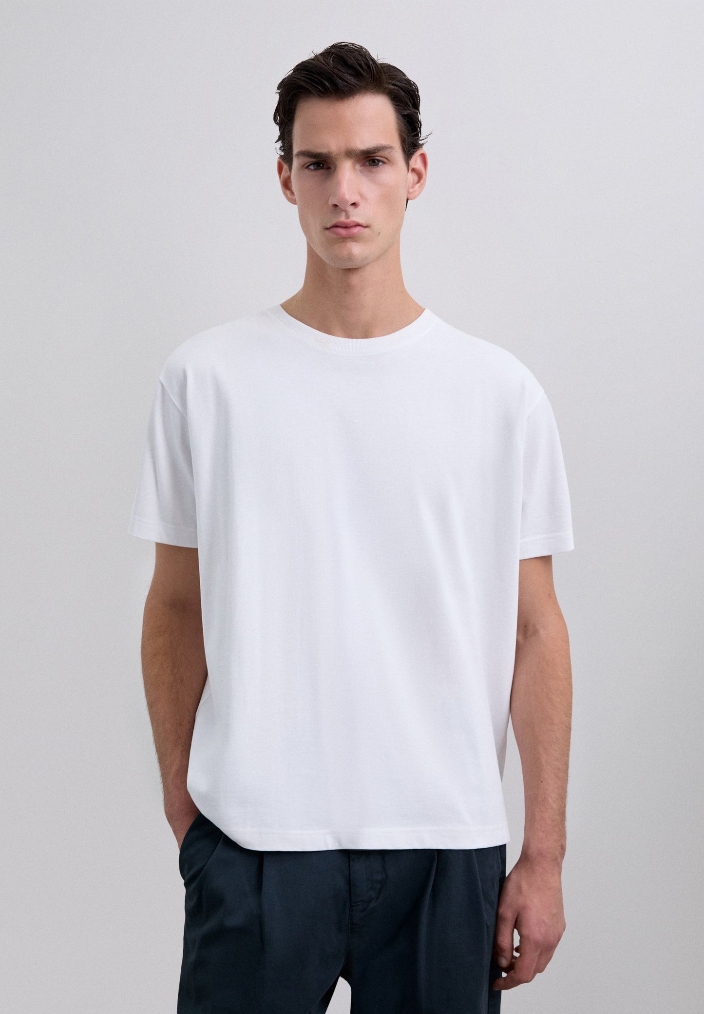 SOLID TEE