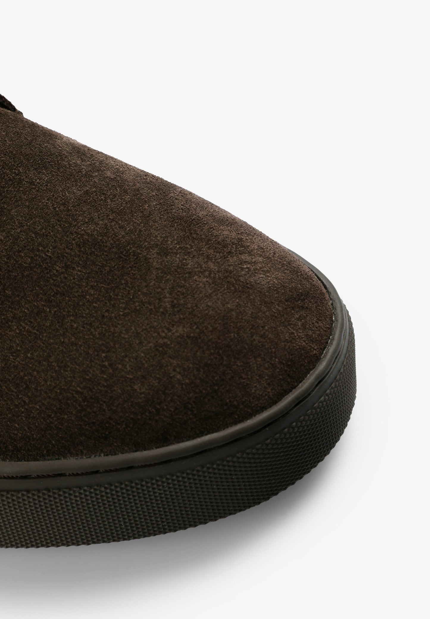 CASUAL SUEDE SNEAKERS