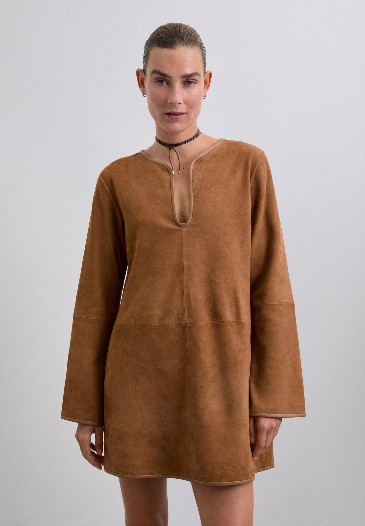 MINI ROBE EN CUIR SUÉDÉ