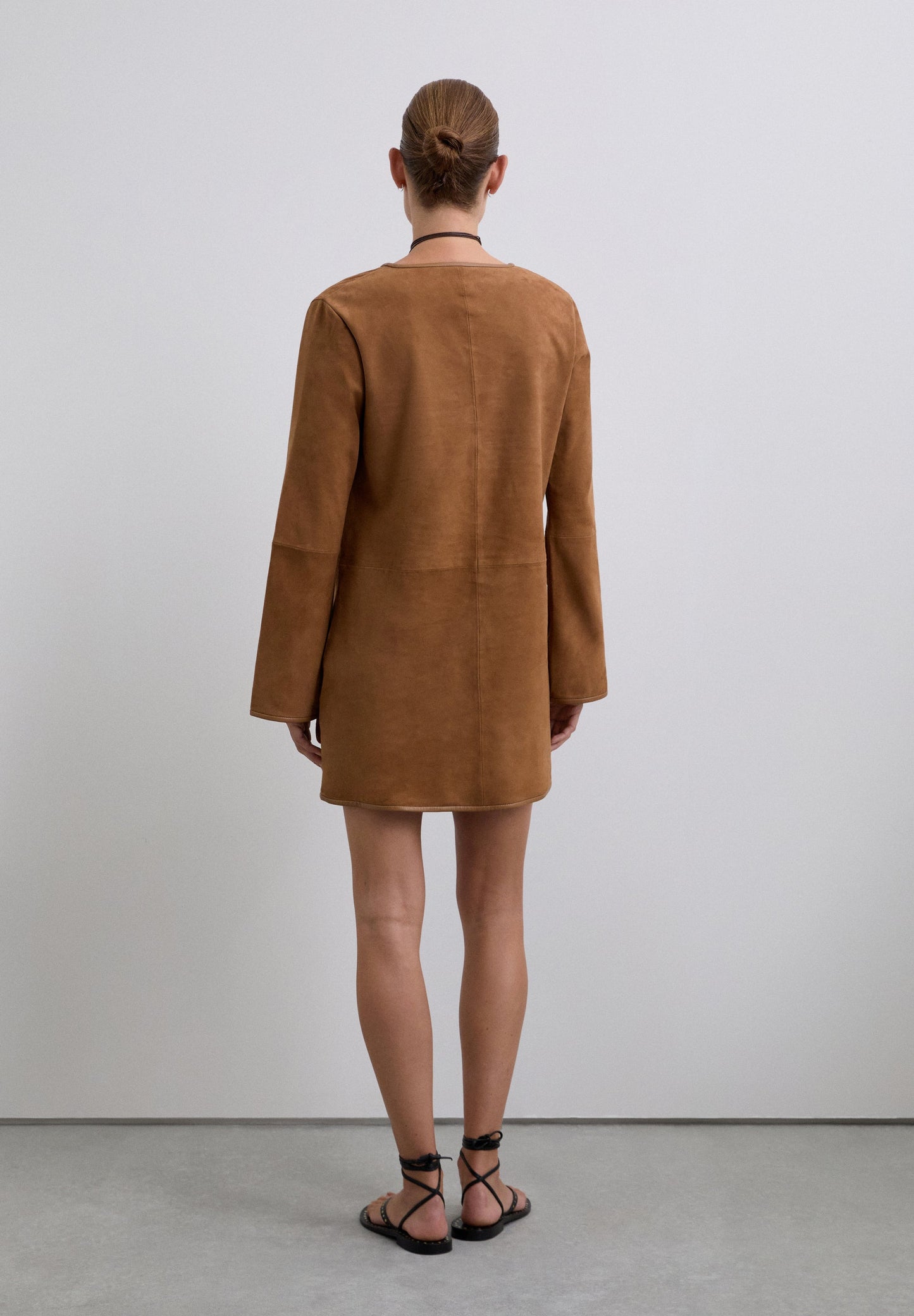 MINI ROBE EN CUIR SUÉDÉ
