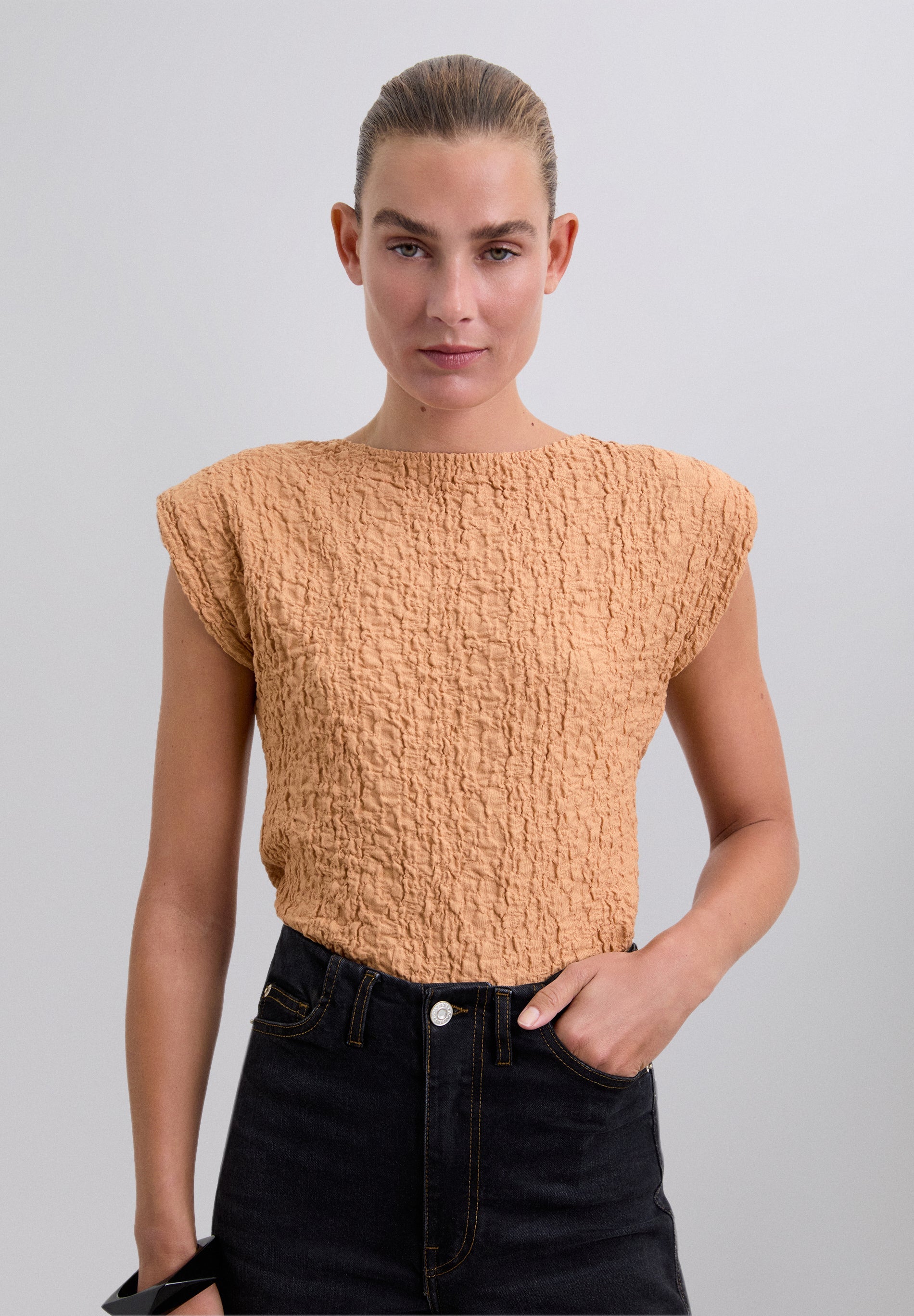 SCWRINKLEPADDED TEE