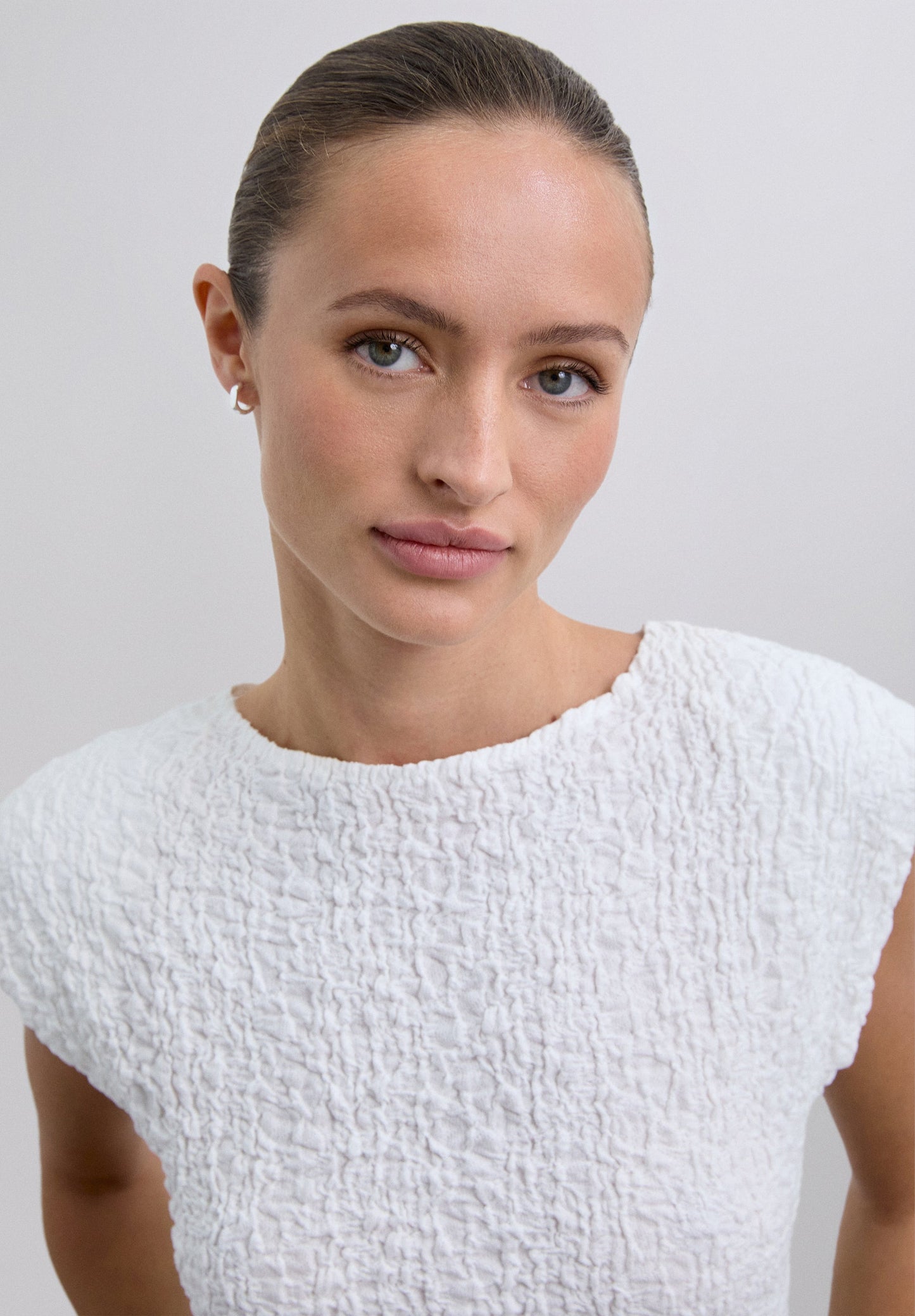TEXTURED T-SHIRT