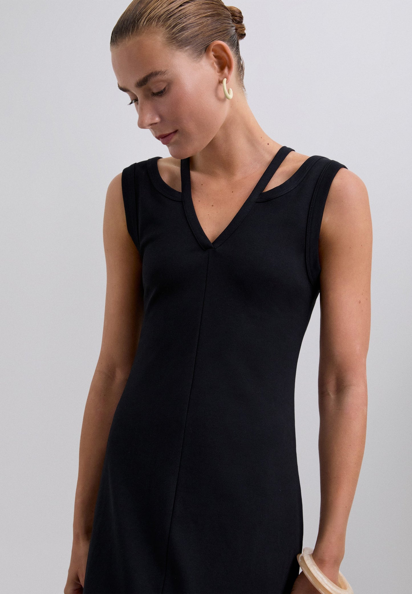 ROBE MIDI CUT OUT