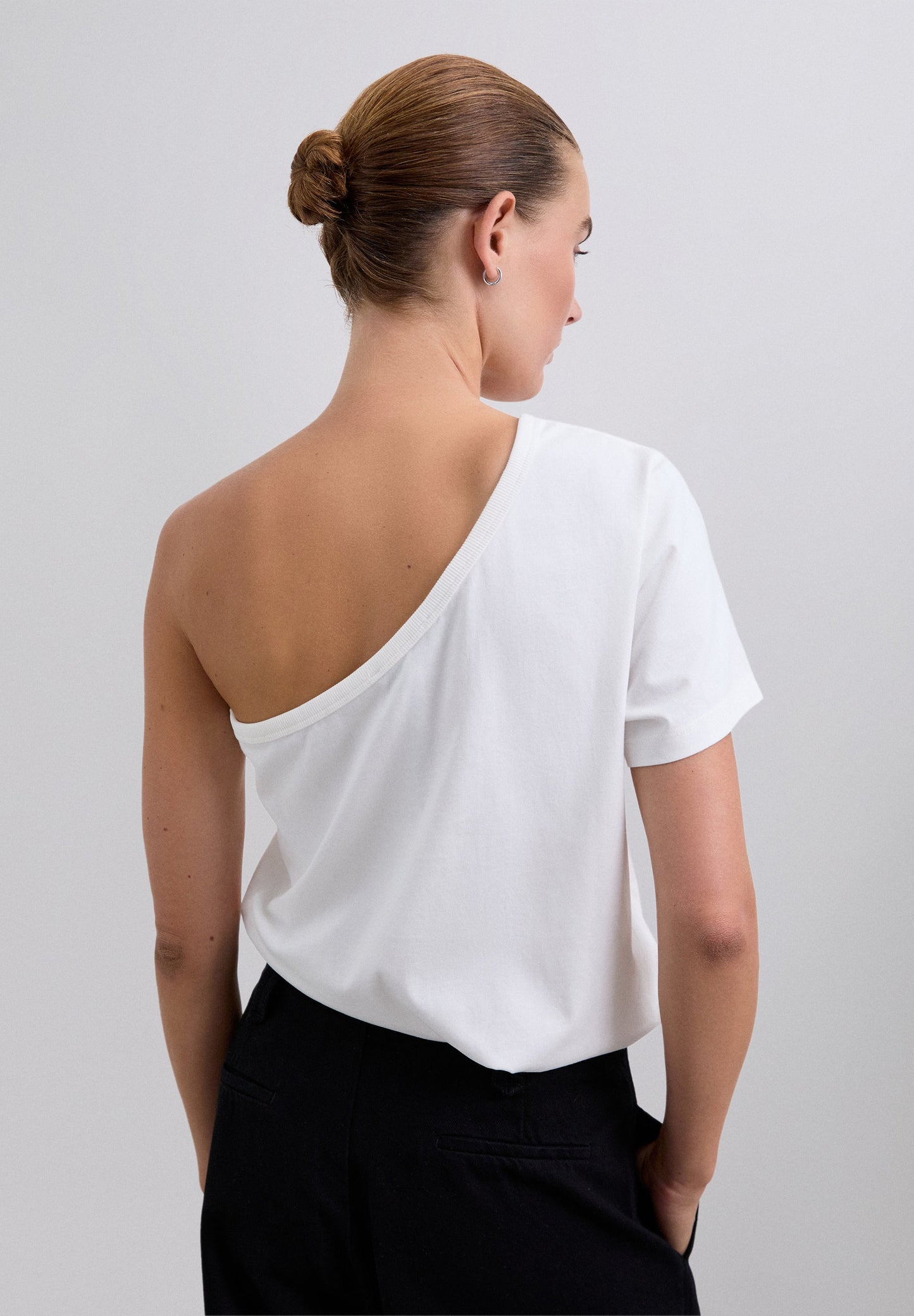 SCPLAINASY TEE