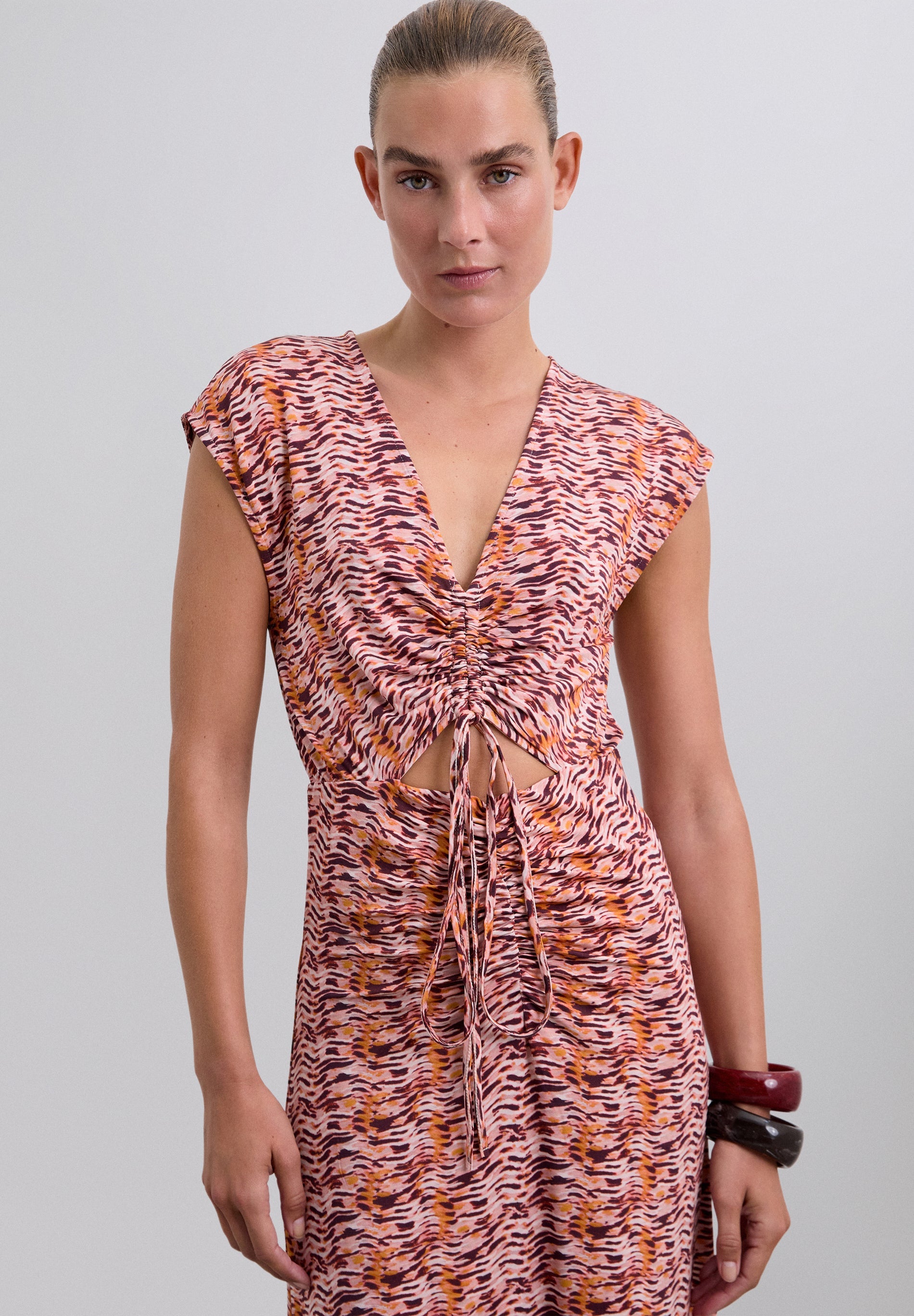 ROBE IMPRIMÉE CUT OUT