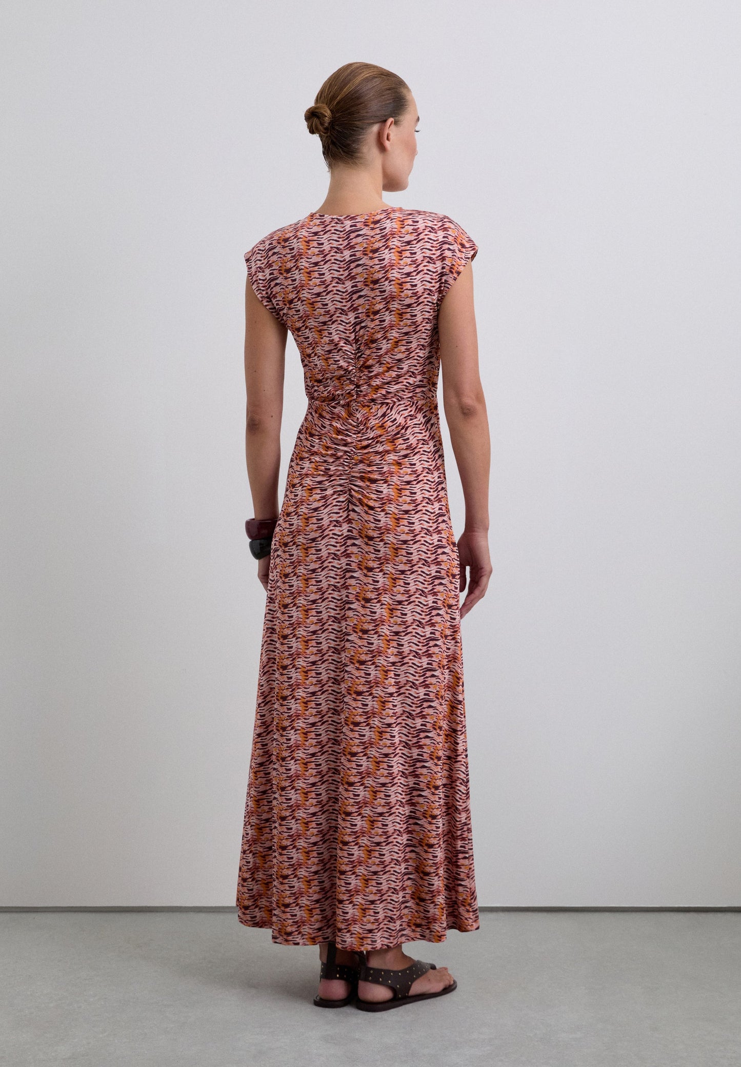 ROBE IMPRIMÉE CUT OUT
