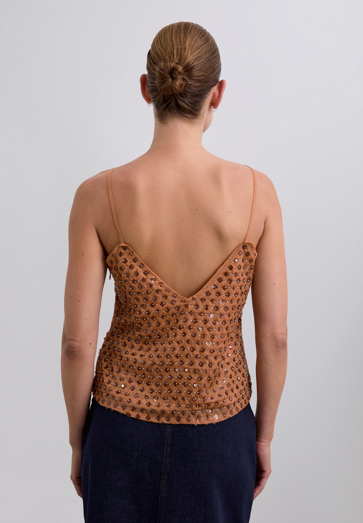 TRÄGERTOP MIT PAILLETTEN