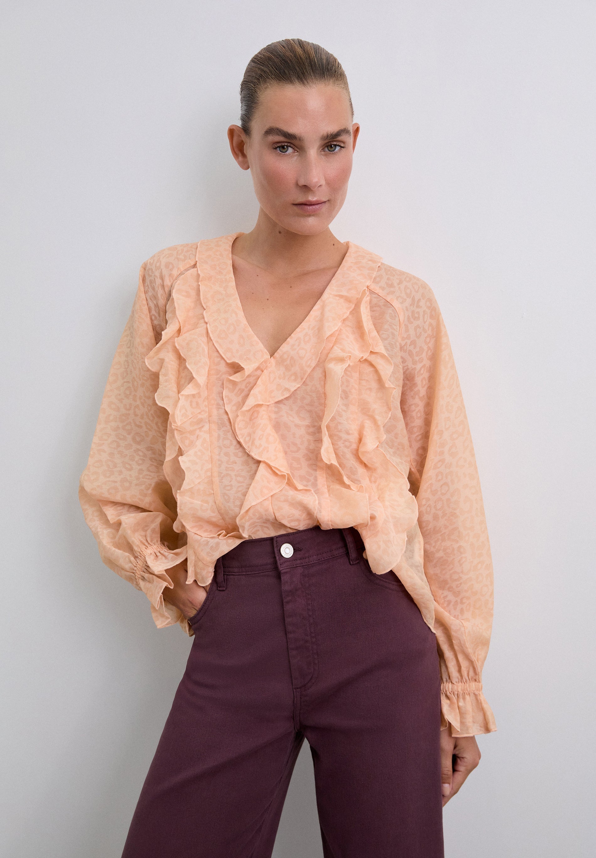 BLUSE MIT VOLANTS UND ANIMAL-PRINT