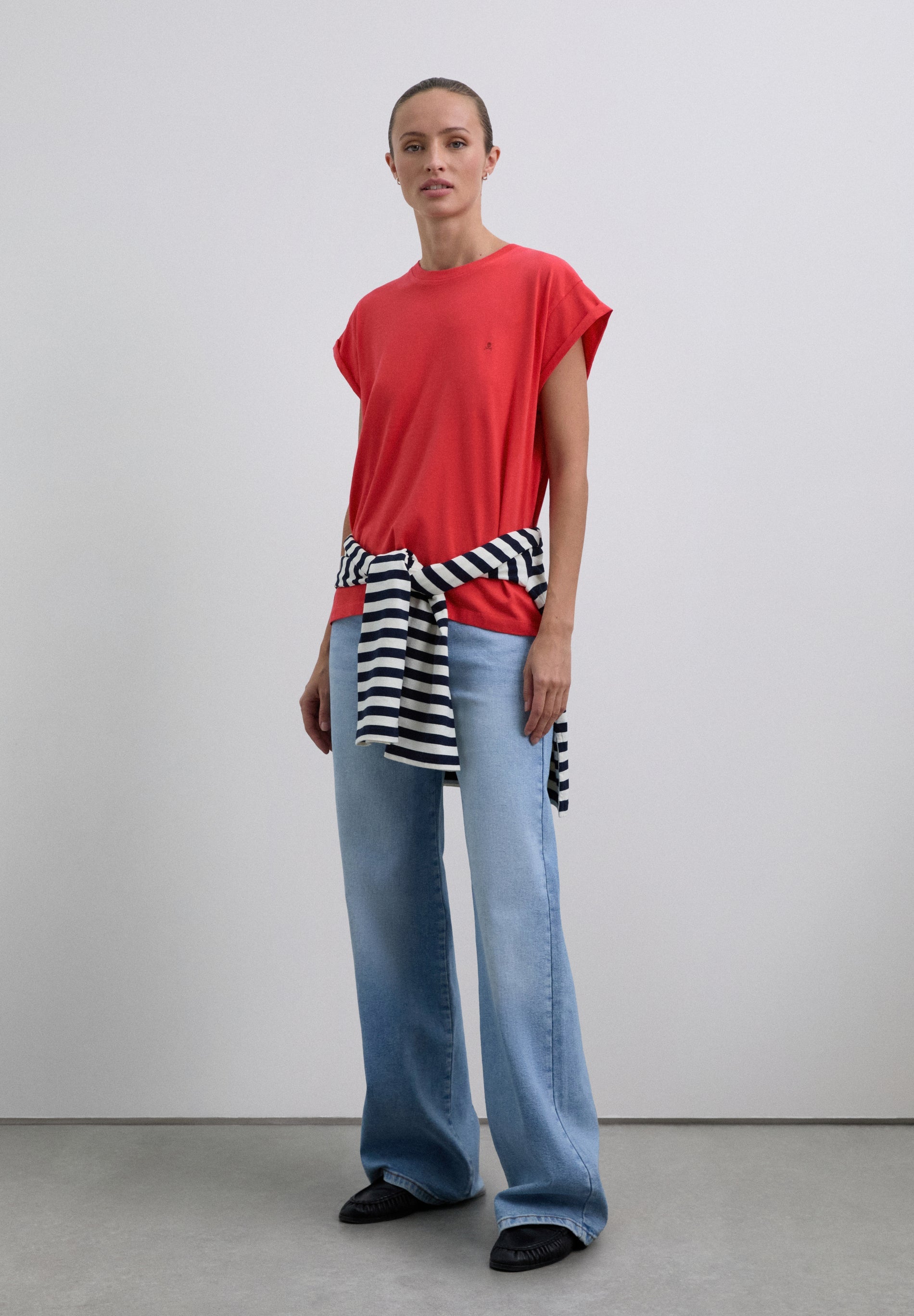 BASIC-SHIRT MIT TOTENKOPF