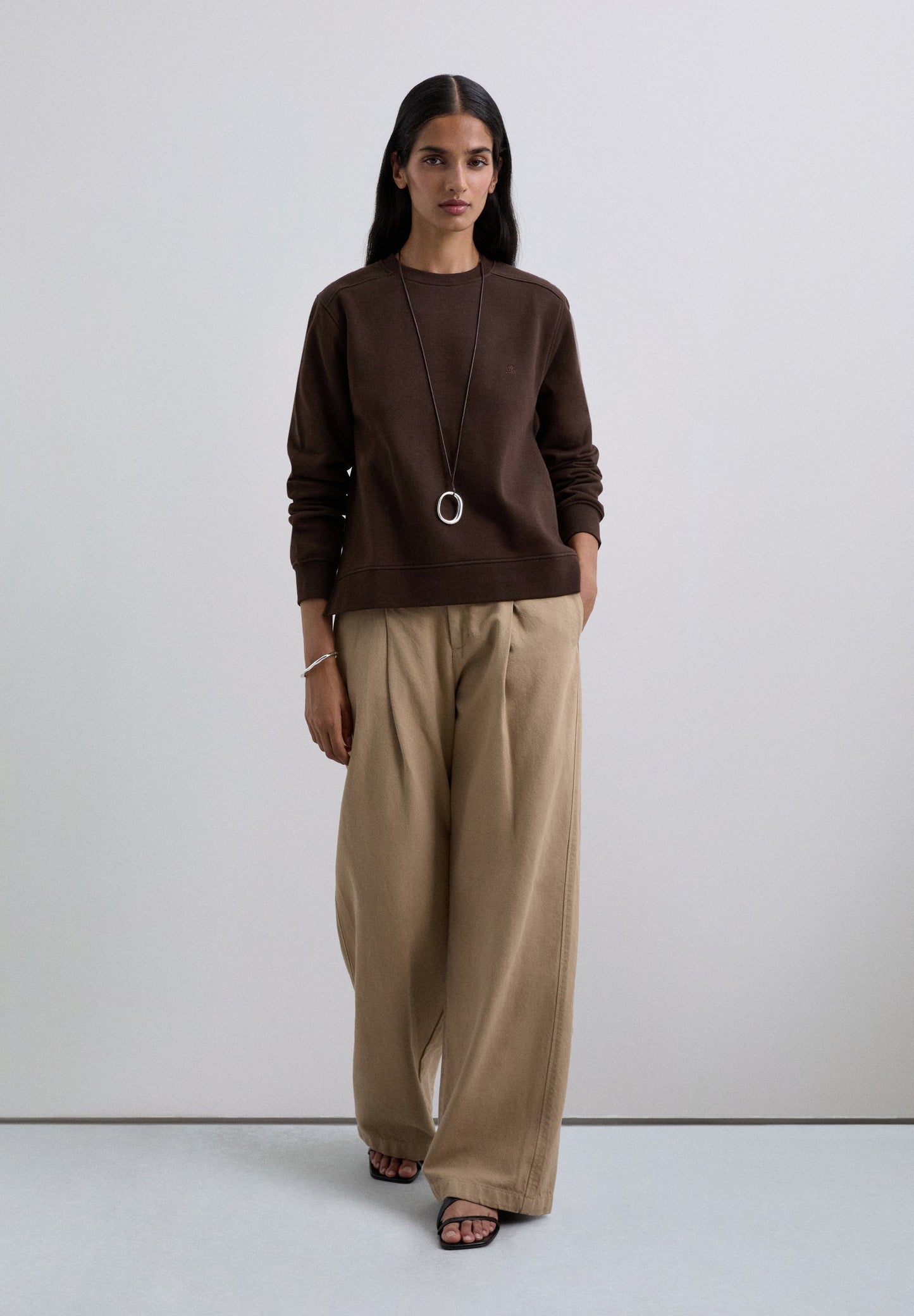 BASIC SWEATER DOODSHOOFD