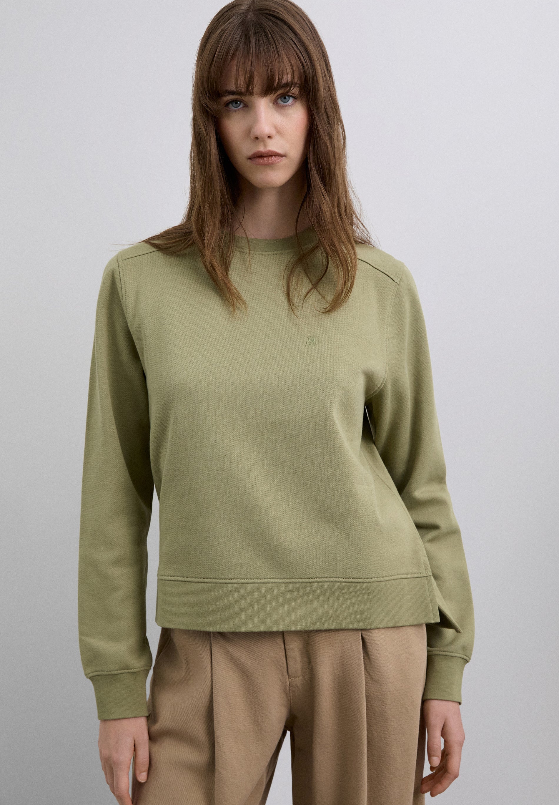 BASIC-HOODY MIT TOTENKOPF