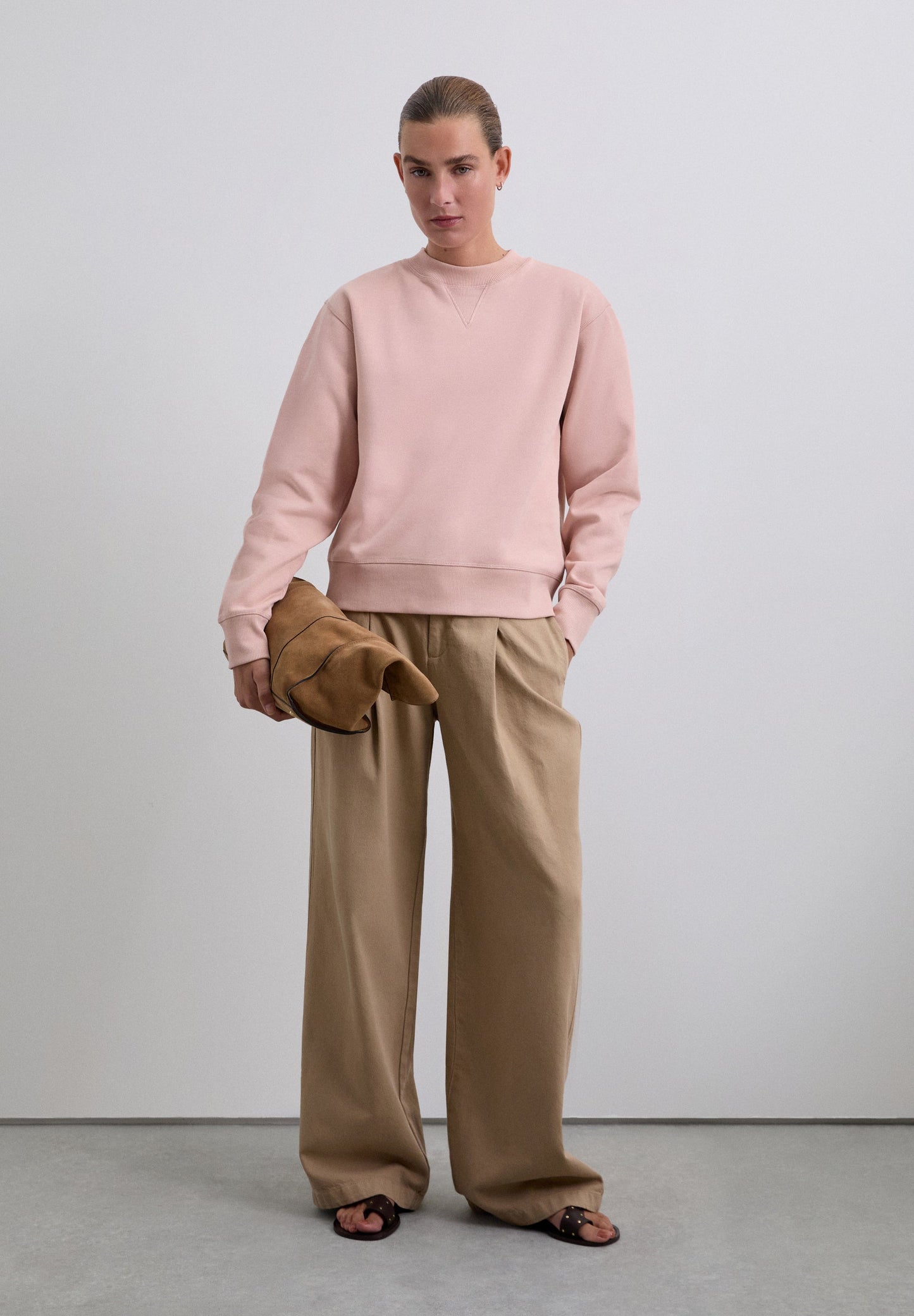 SWEAT SKULL PAILLETÉ DANS LE DOS