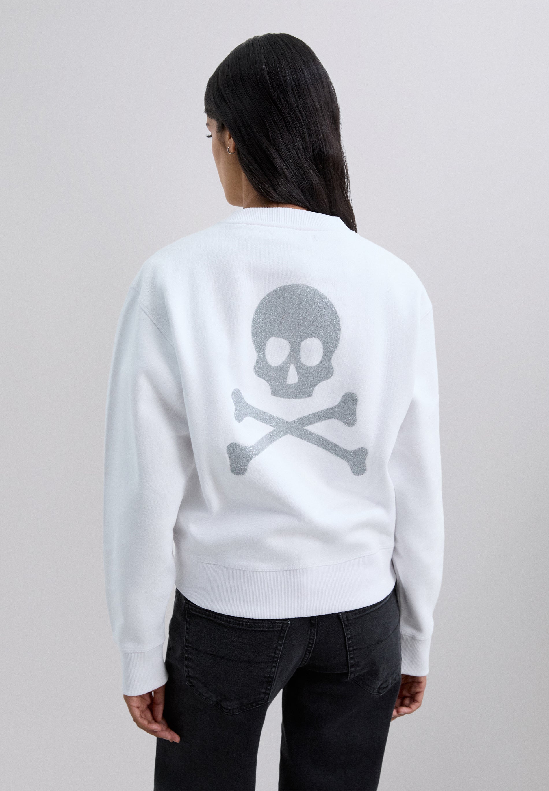 SWEAT SKULL PAILLETÉ DANS LE DOS