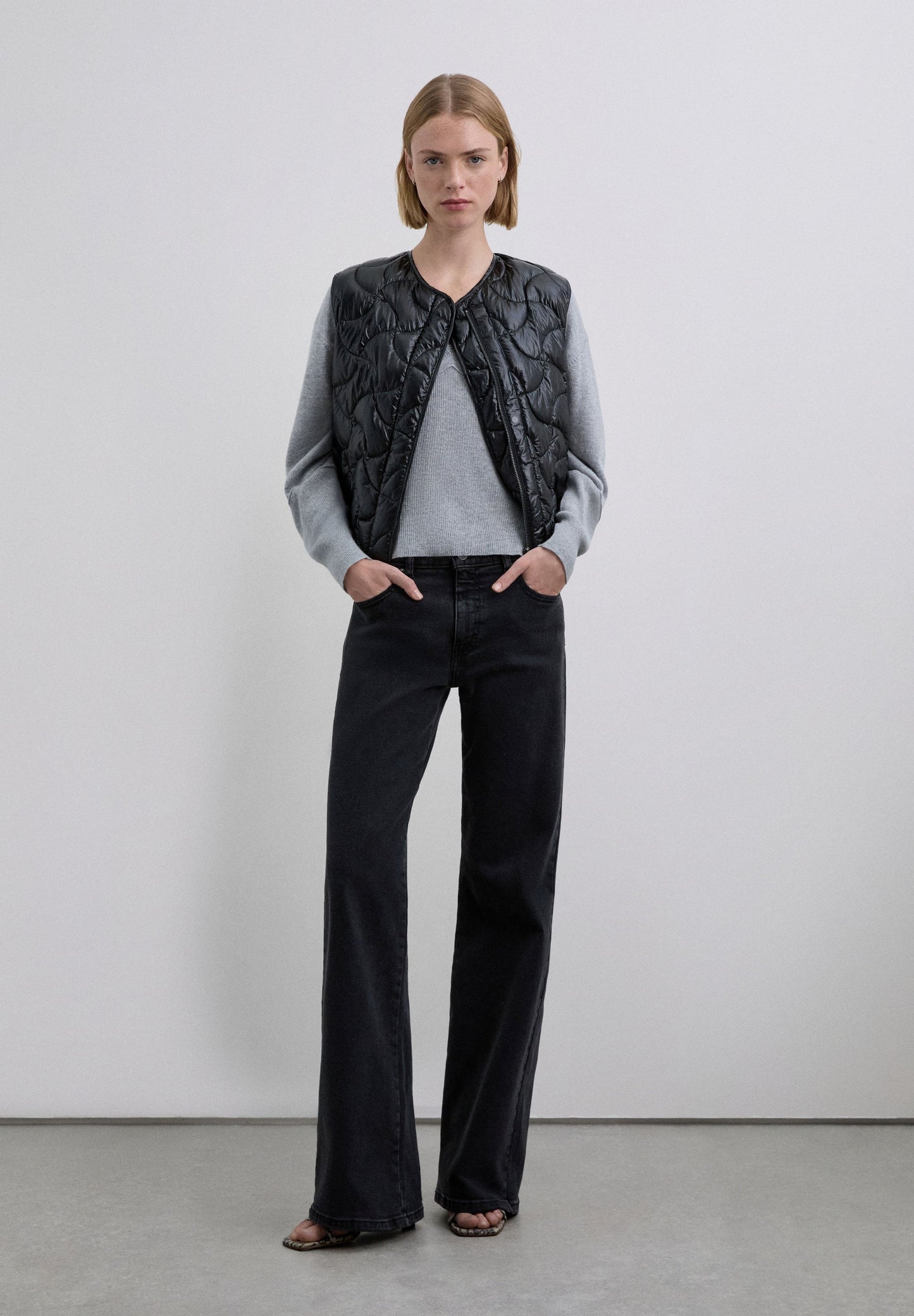 VESTE SANS MANCHES COUTURES