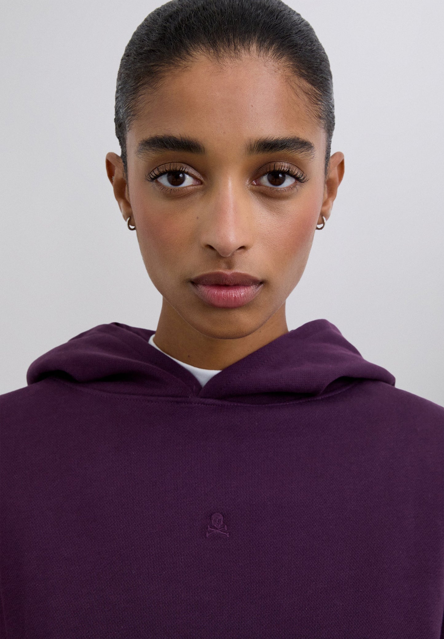 SWEAT BASIQUE SKULL CAPUCHE