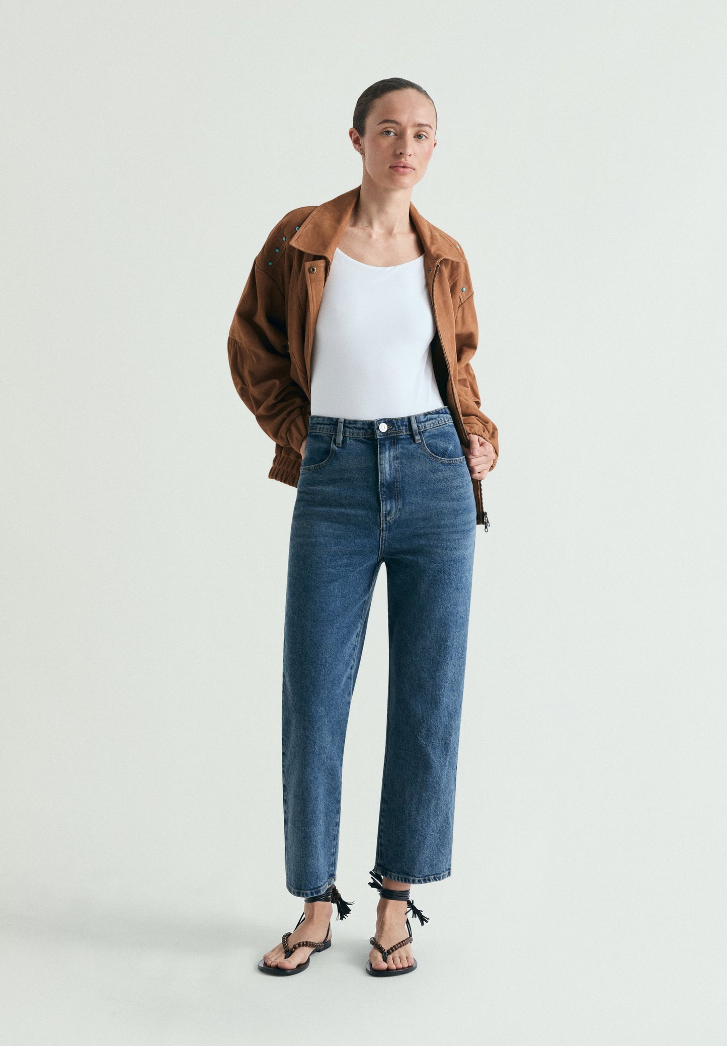 JEANS WITH BACK BUTTONS