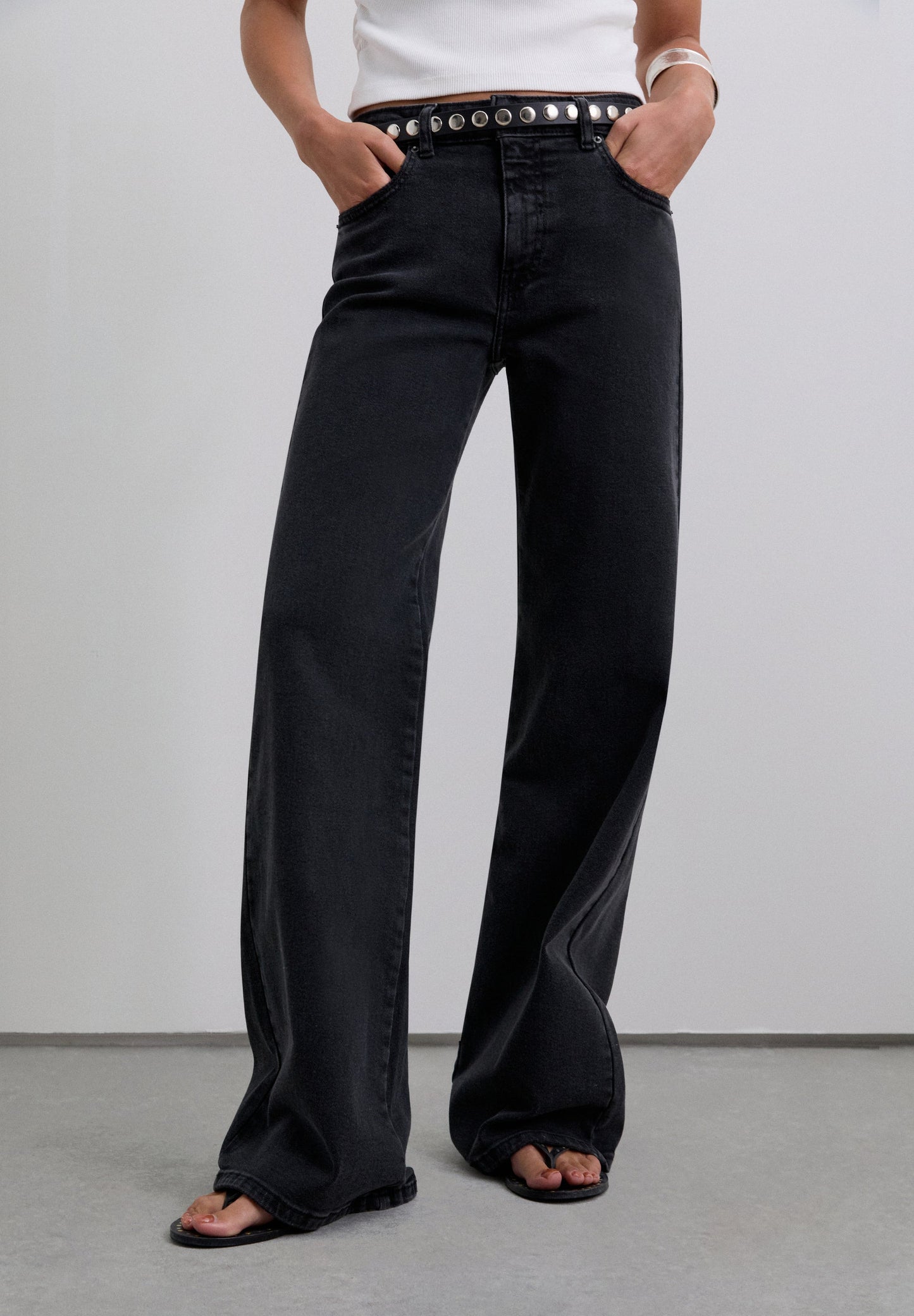 PANTALON TAILLE MOYENNE