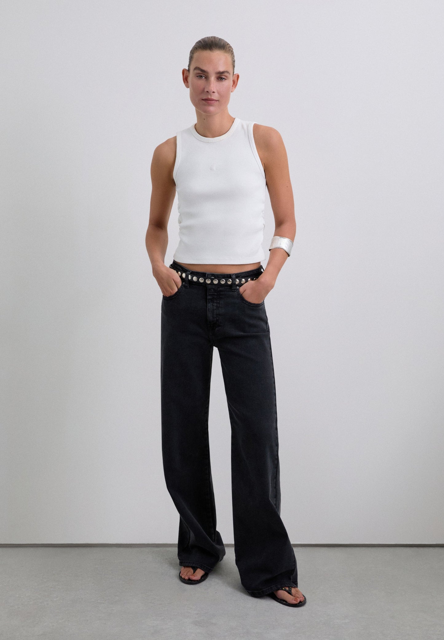 PANTALON TAILLE MOYENNE