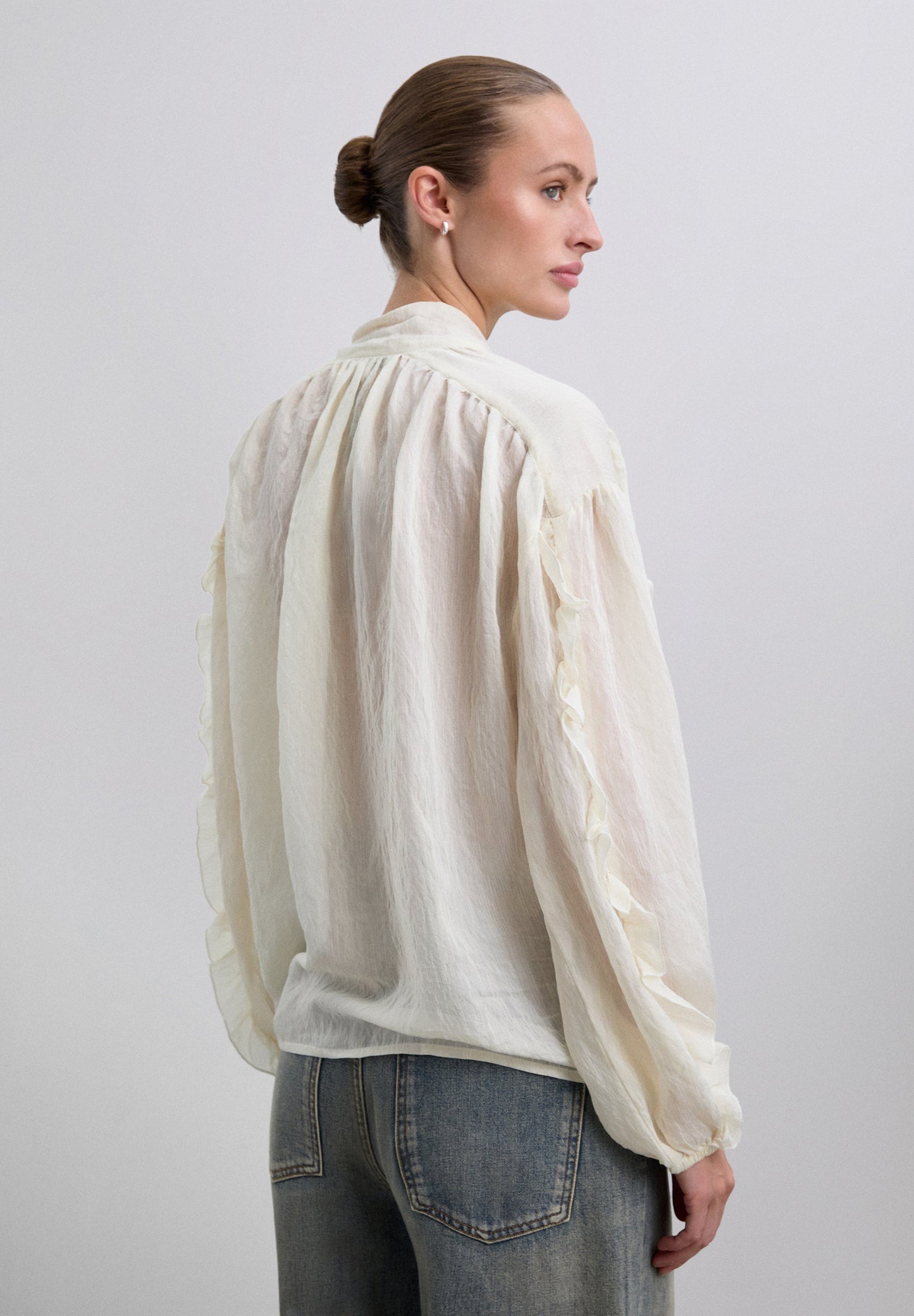 GATHERED BLOUSE WITH TIE DETAIL