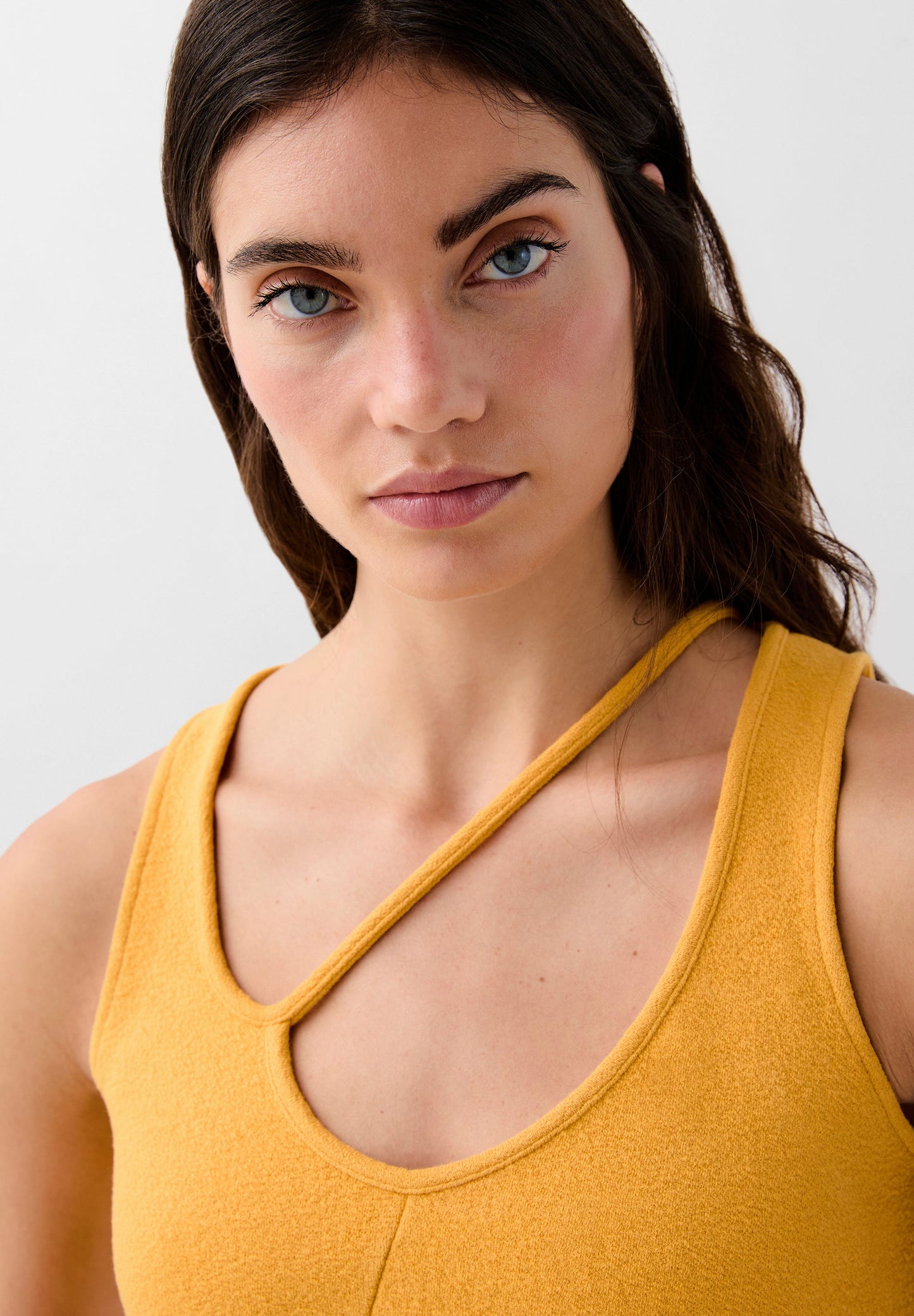 ASYMMETRICAL TOP WITH SLIT | ROBIN X SCALPERS