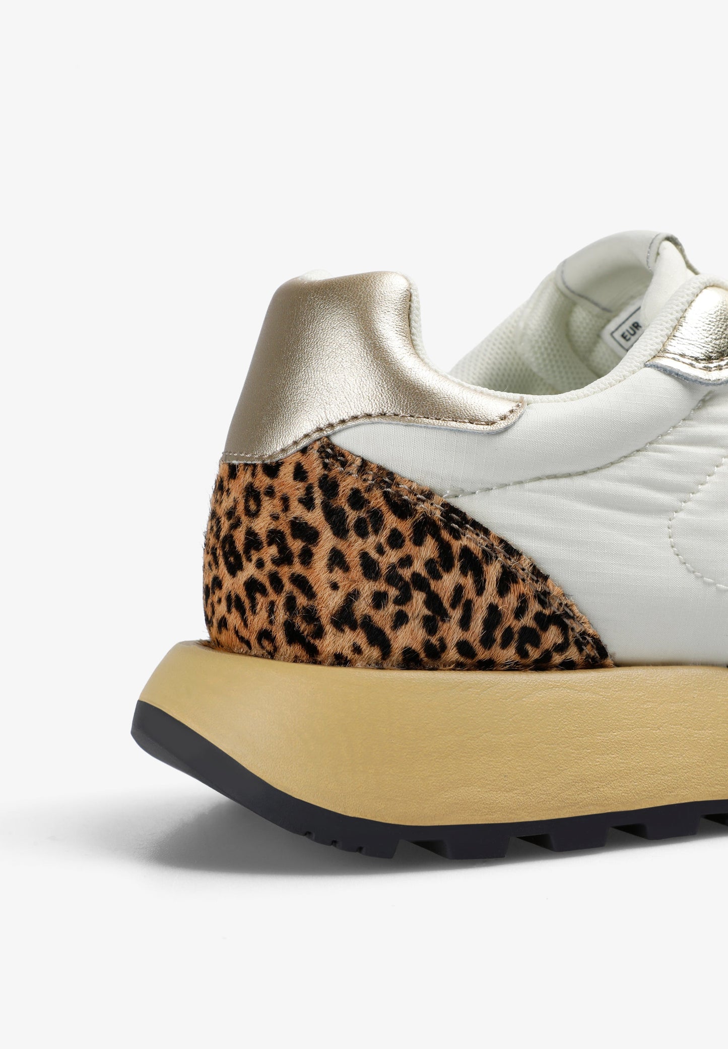SNEAKERS METALIZADAS ANIMAL PRINT - Scalpers