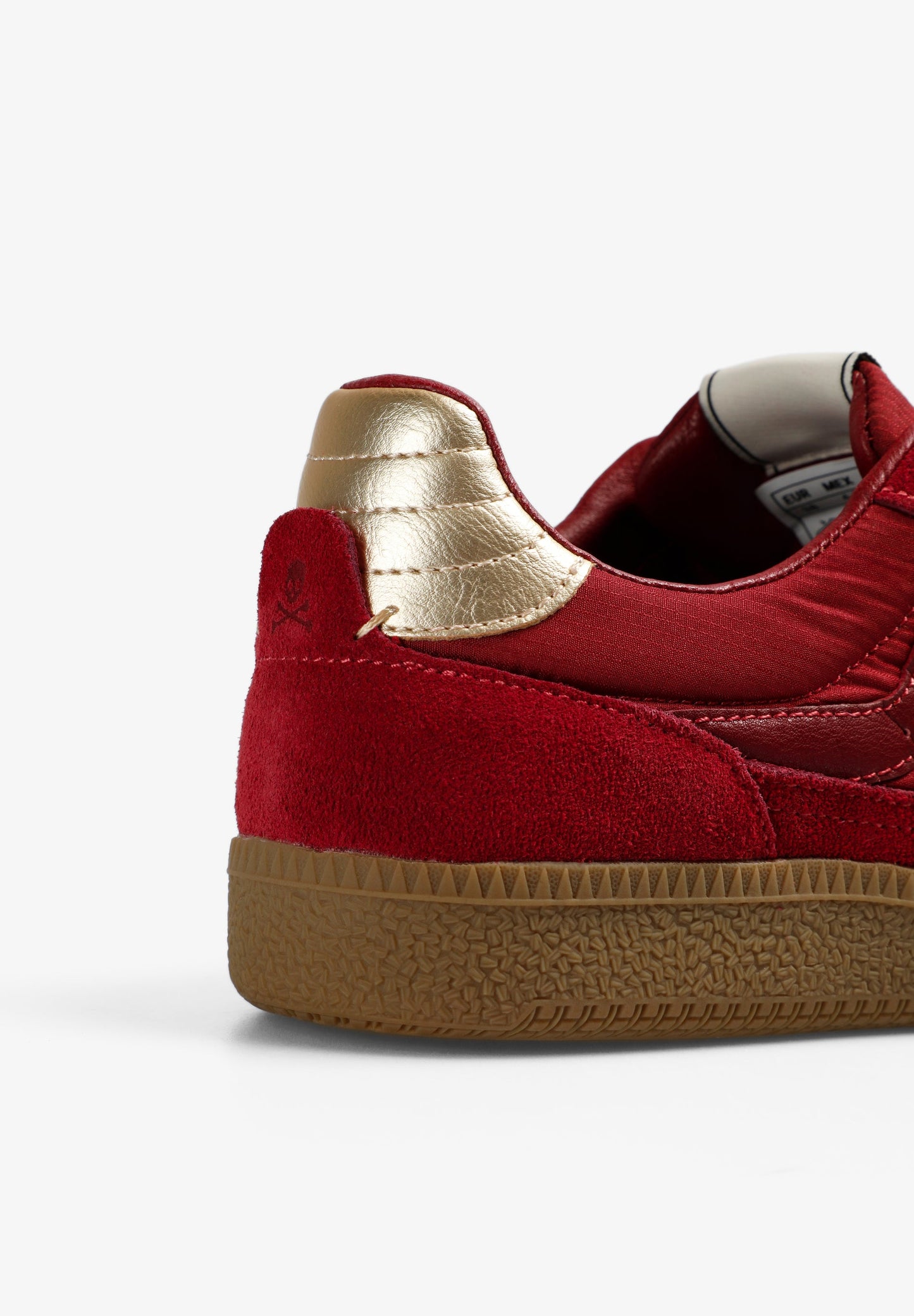 BASKETS EN DAIM AVEC TALON MÉTALLISÉ