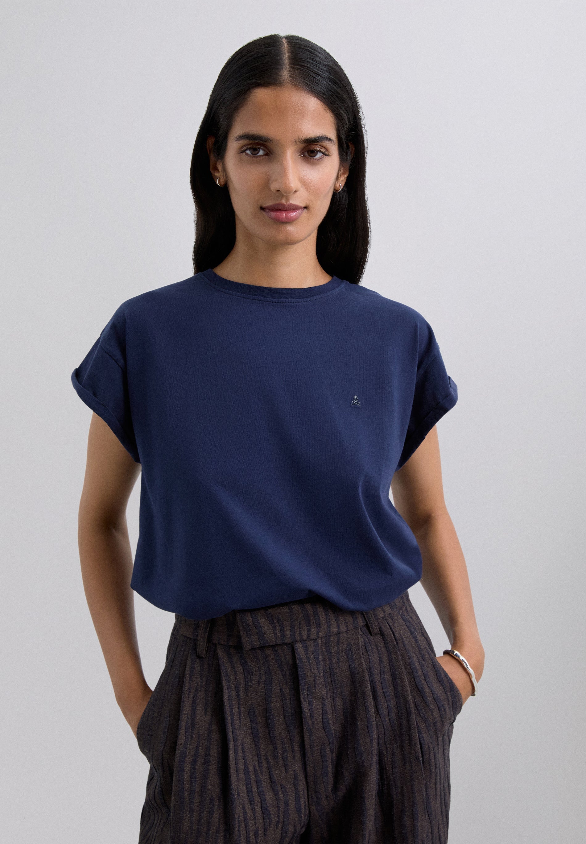 CAMISETA CALAVERA BORDADA - Scalpers