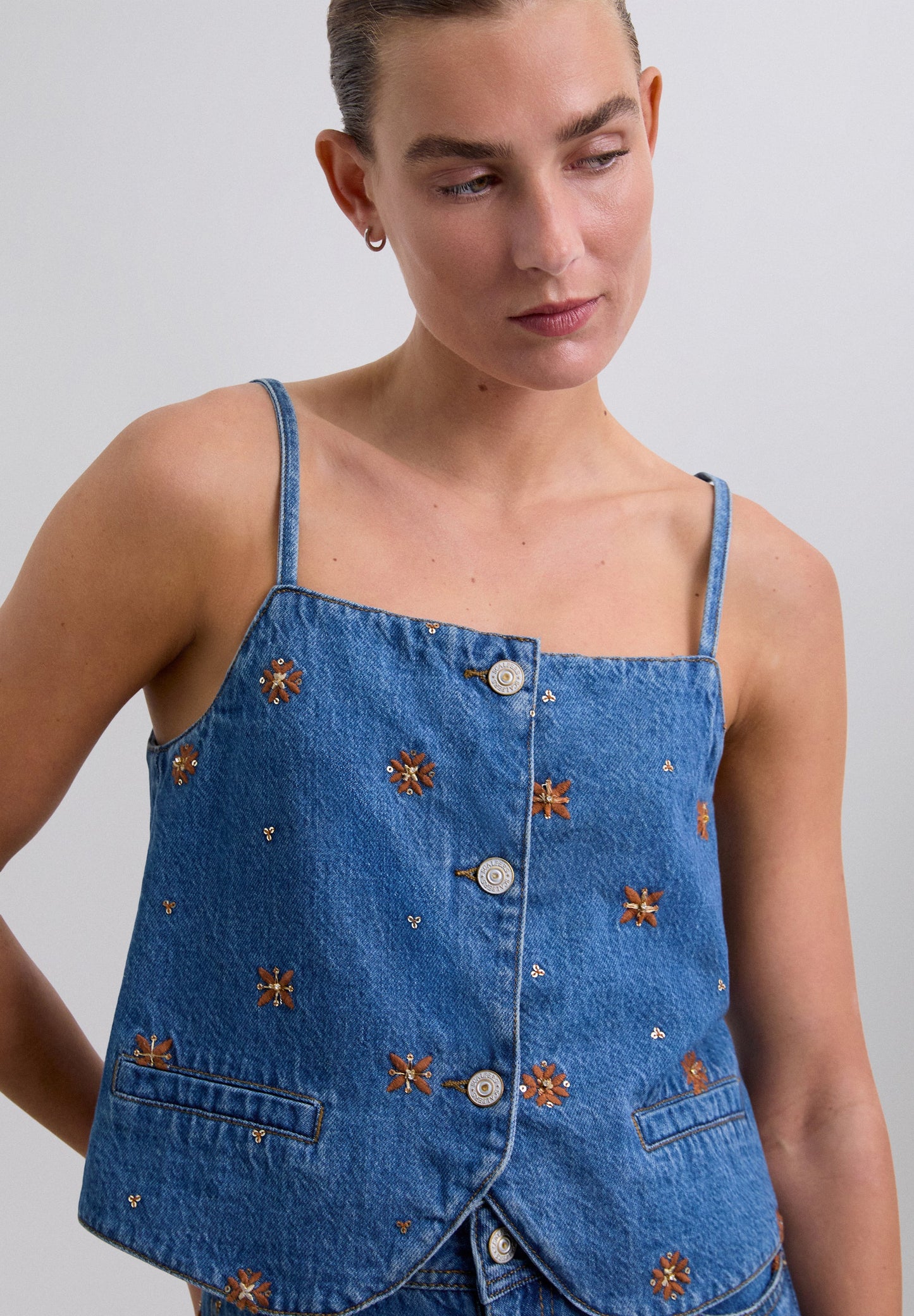 SCEMBFLOWER VEST
