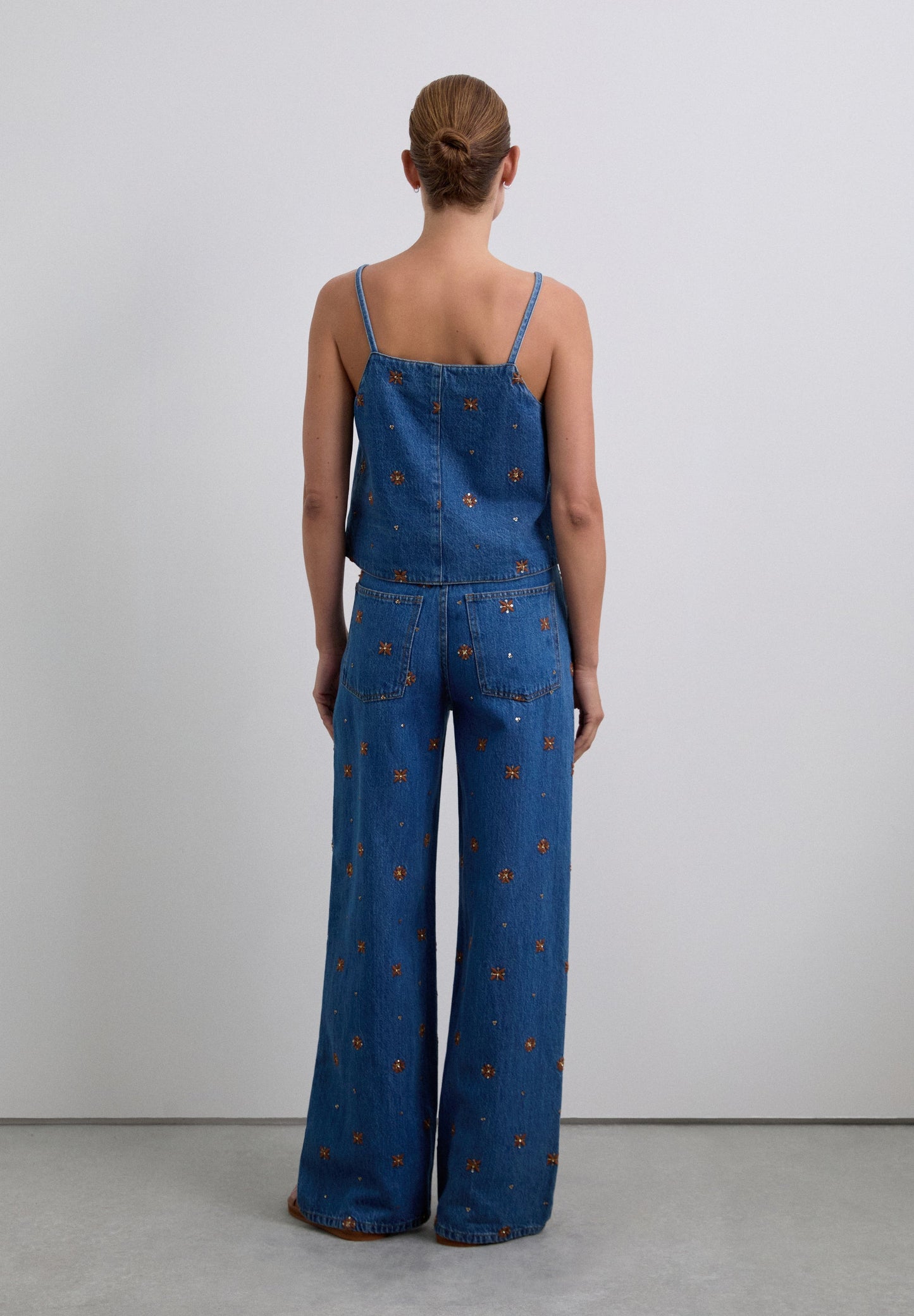GERADE DENIM-HOSE MIT BLUMEN