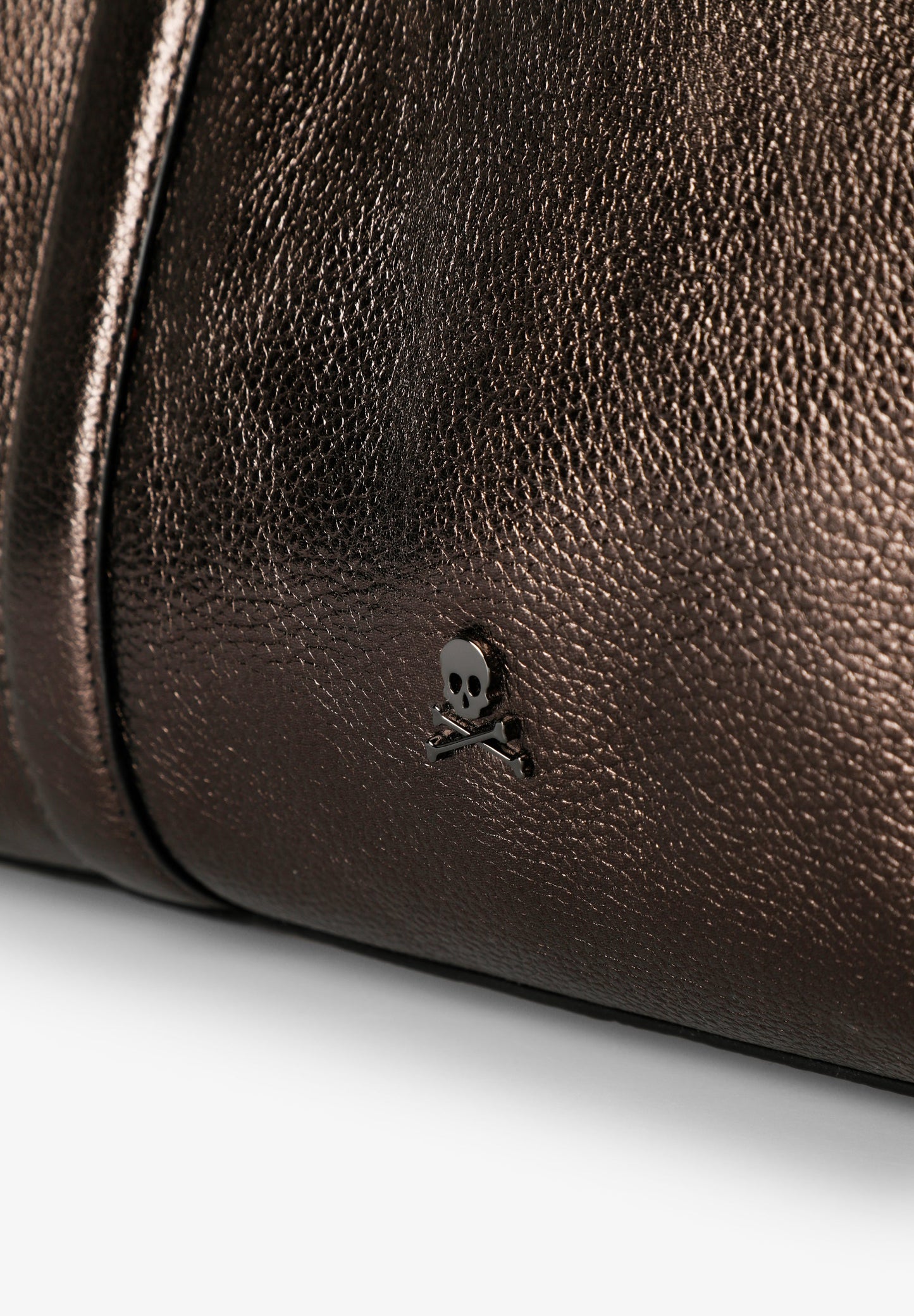 LEDERSHOPPER IM METALLIC-LOOK