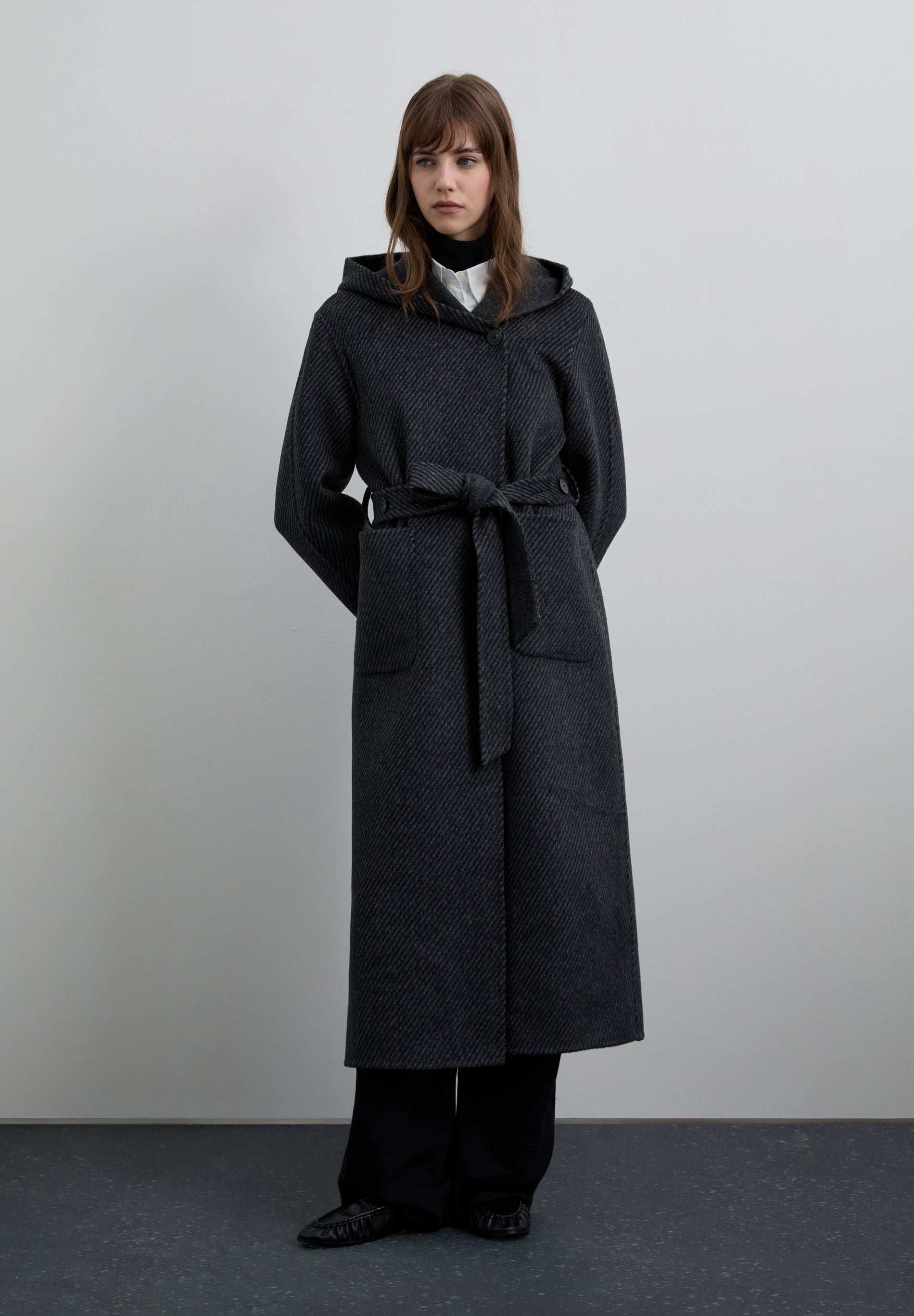 MANTEAU LONG LAINE CAPUCHE