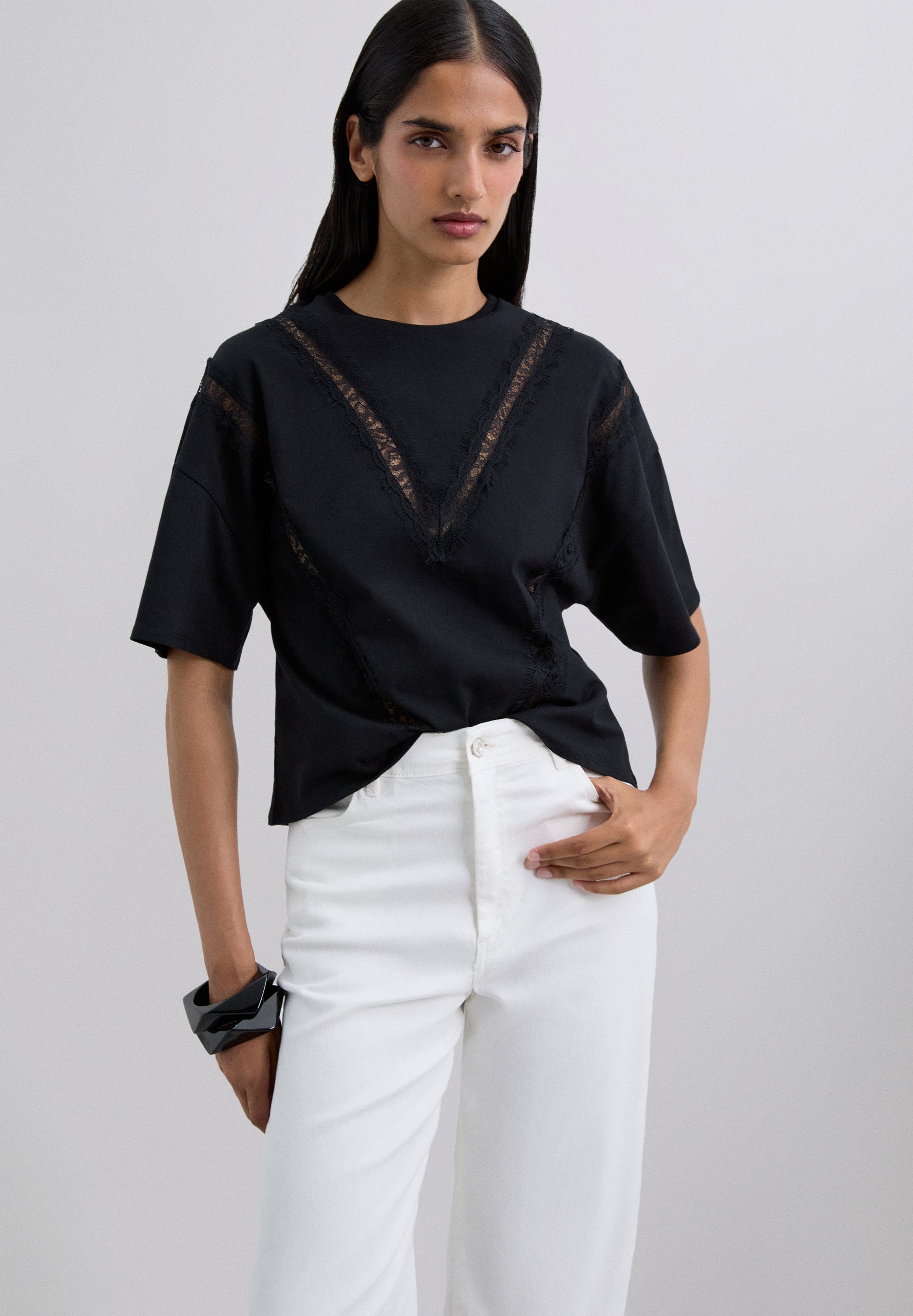 T-SHIRT À DENTELLE