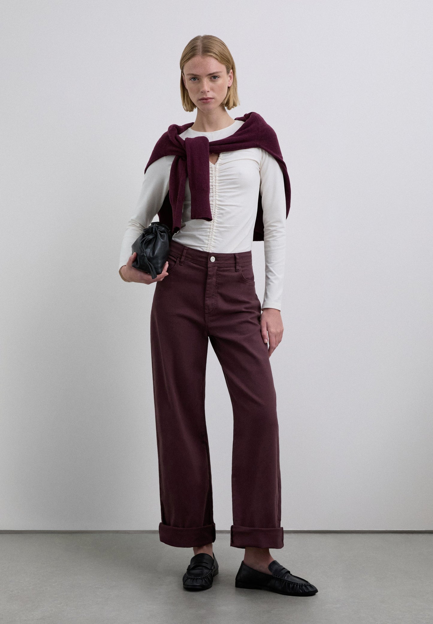 CAMISETA ABERTURA FRUNCES - Scalpers