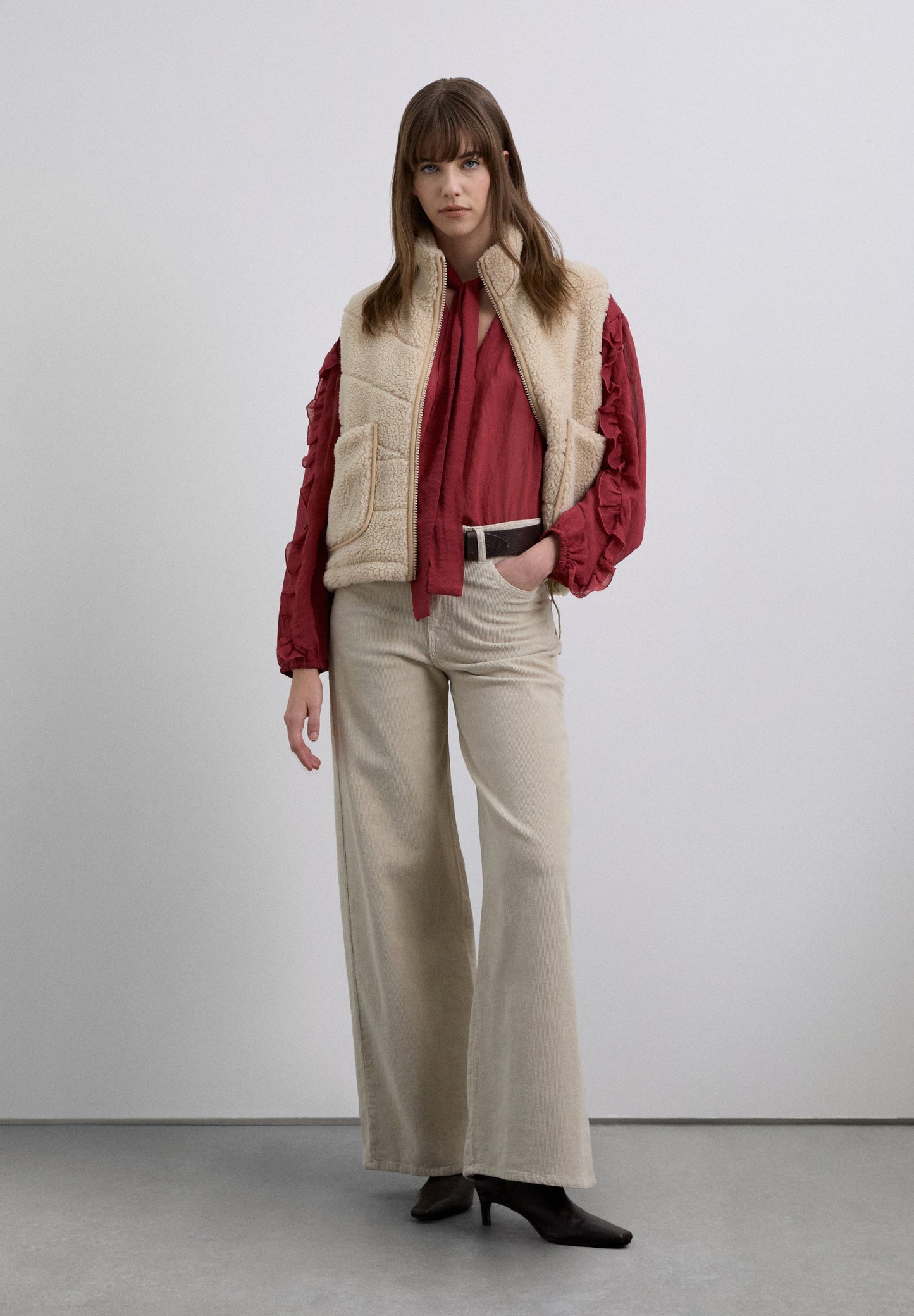 VESTE SANS MANCHES POLAIRE AJUSTABLE