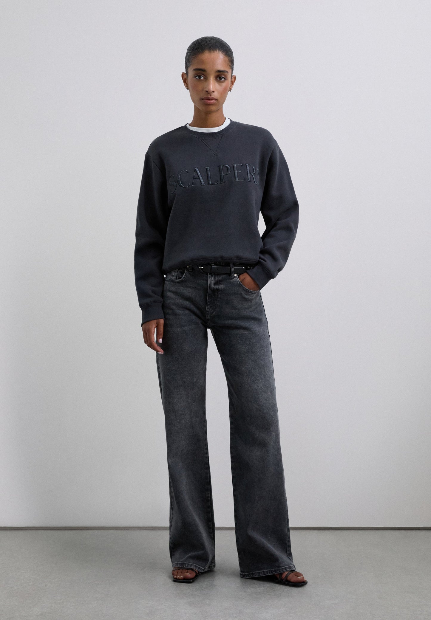 BASIC-HOODY MIT LOGO