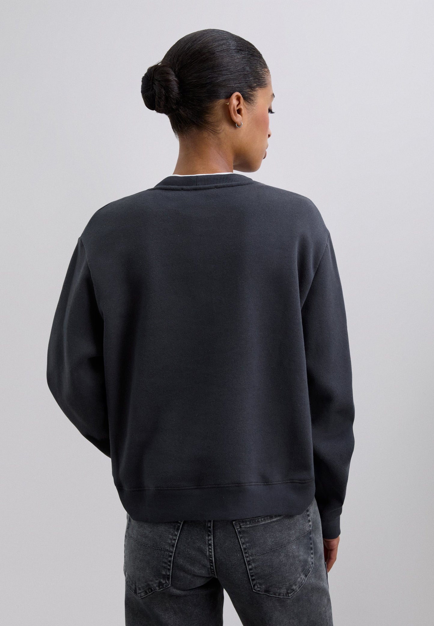 SOFT SWEATER LOGO