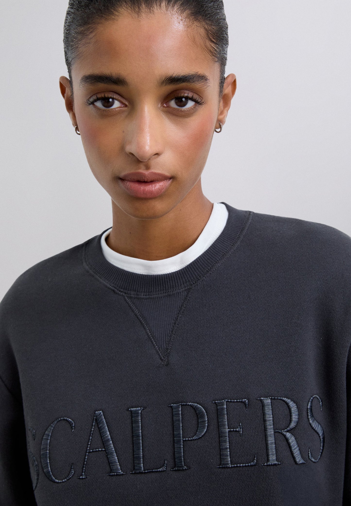 SOFT SWEATER LOGO