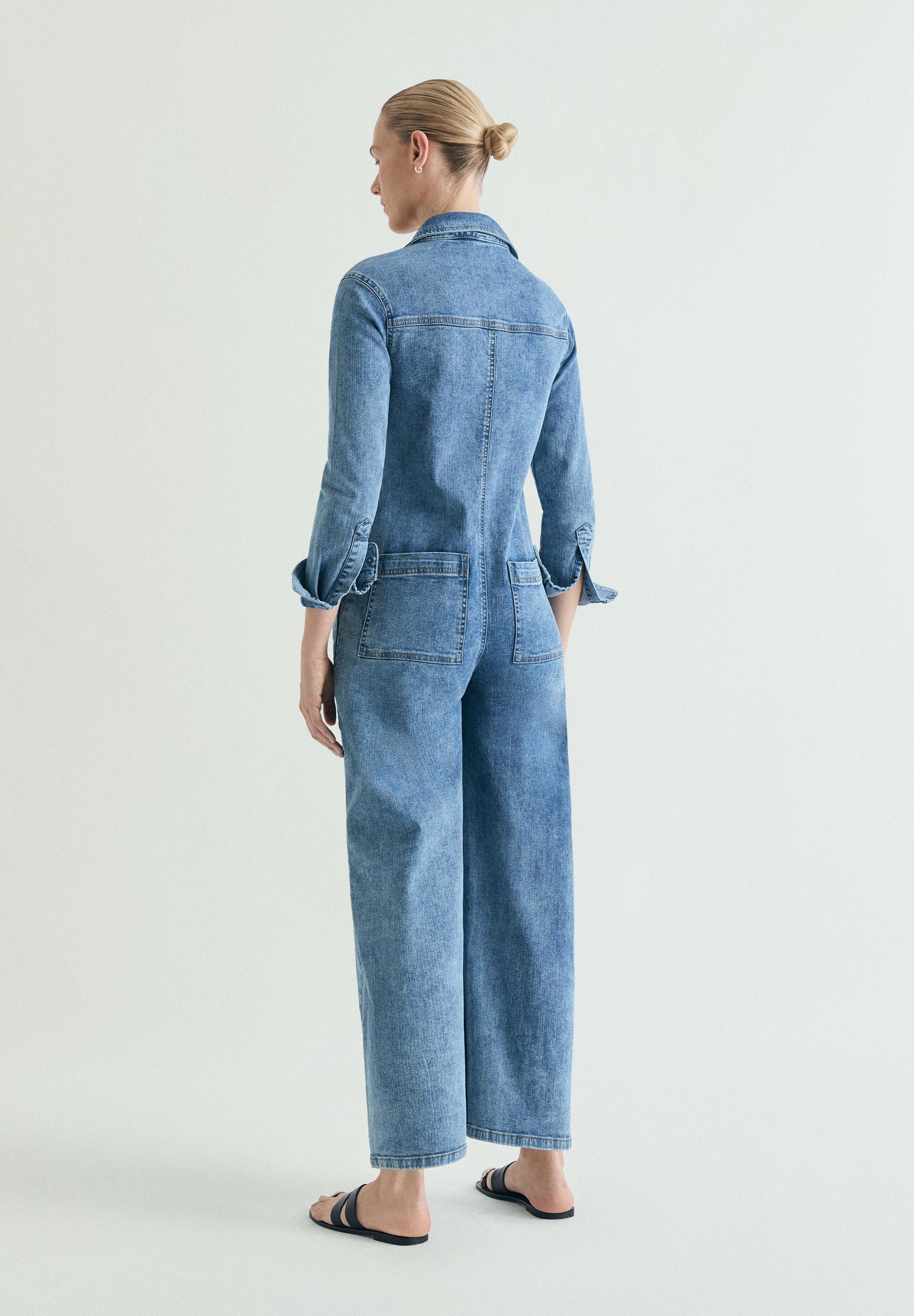 JEANS-JUMPSUIT MIT TASCHEN