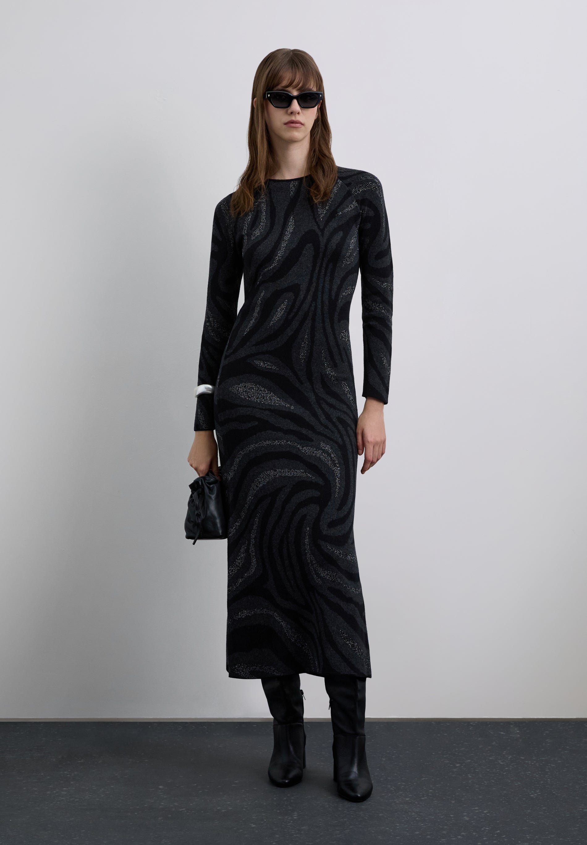 LONG PRINTED KNIT DRESS