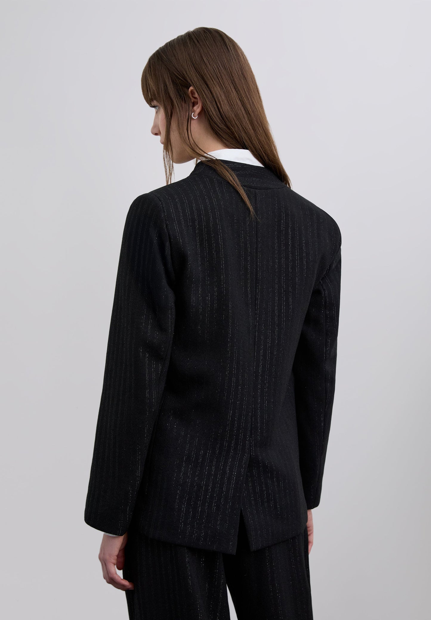 ÜBERKREUZTER BLAZER MIT NADELSTREIFEN