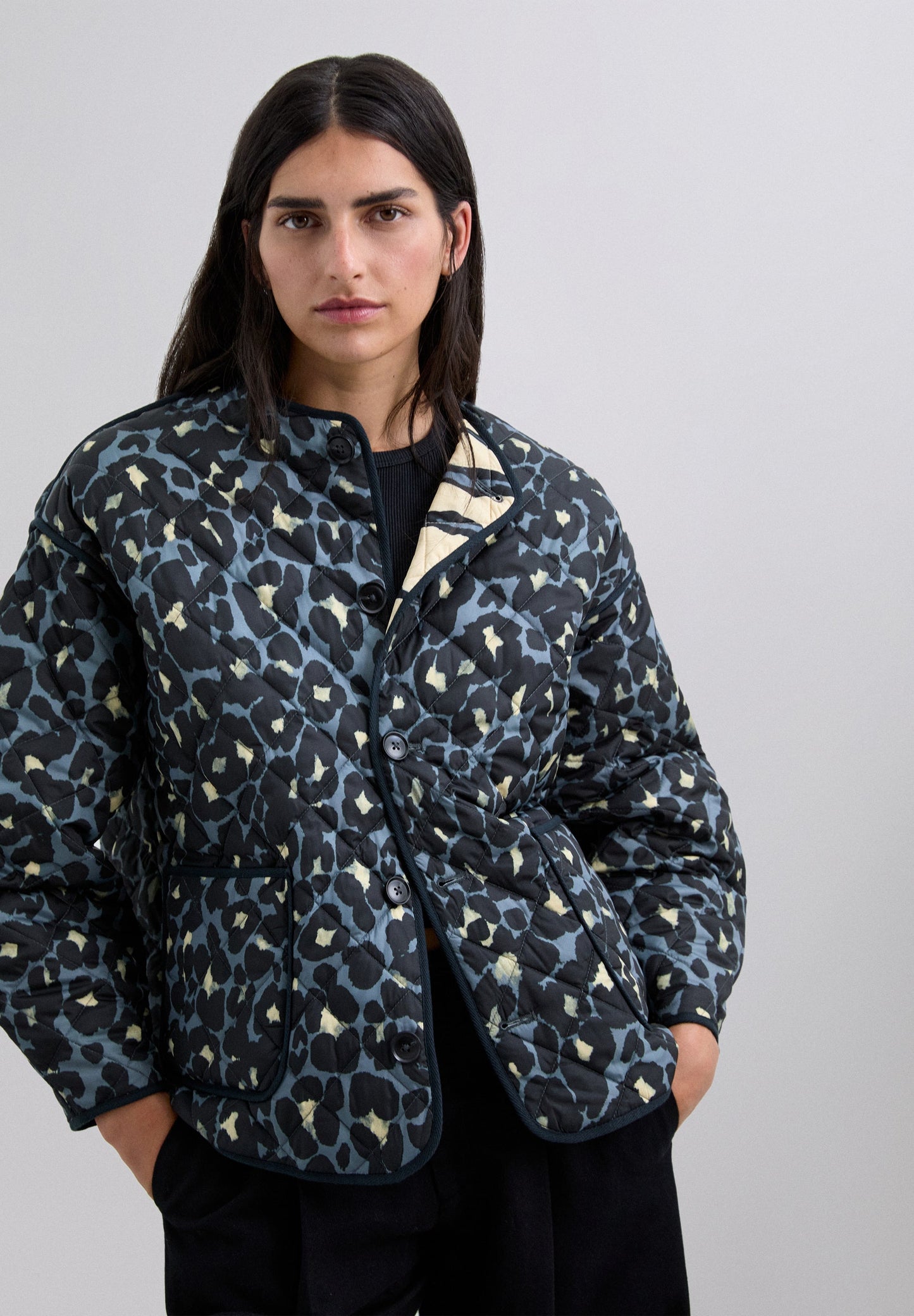 WENDE-STEPPJACKE MIT ANIMAL-PRINT