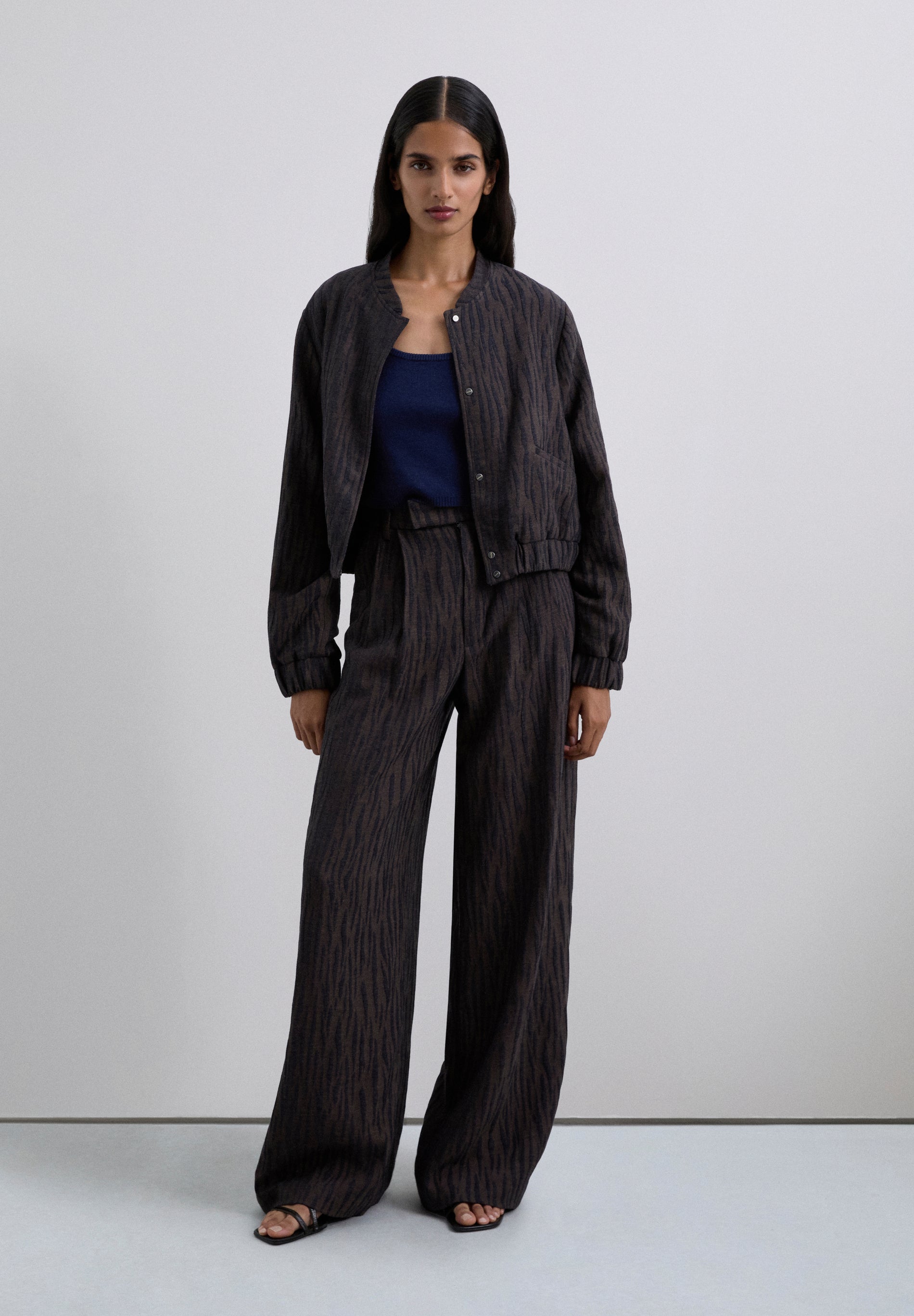 PANTALON JACQUARD MOTIF ANIMAL